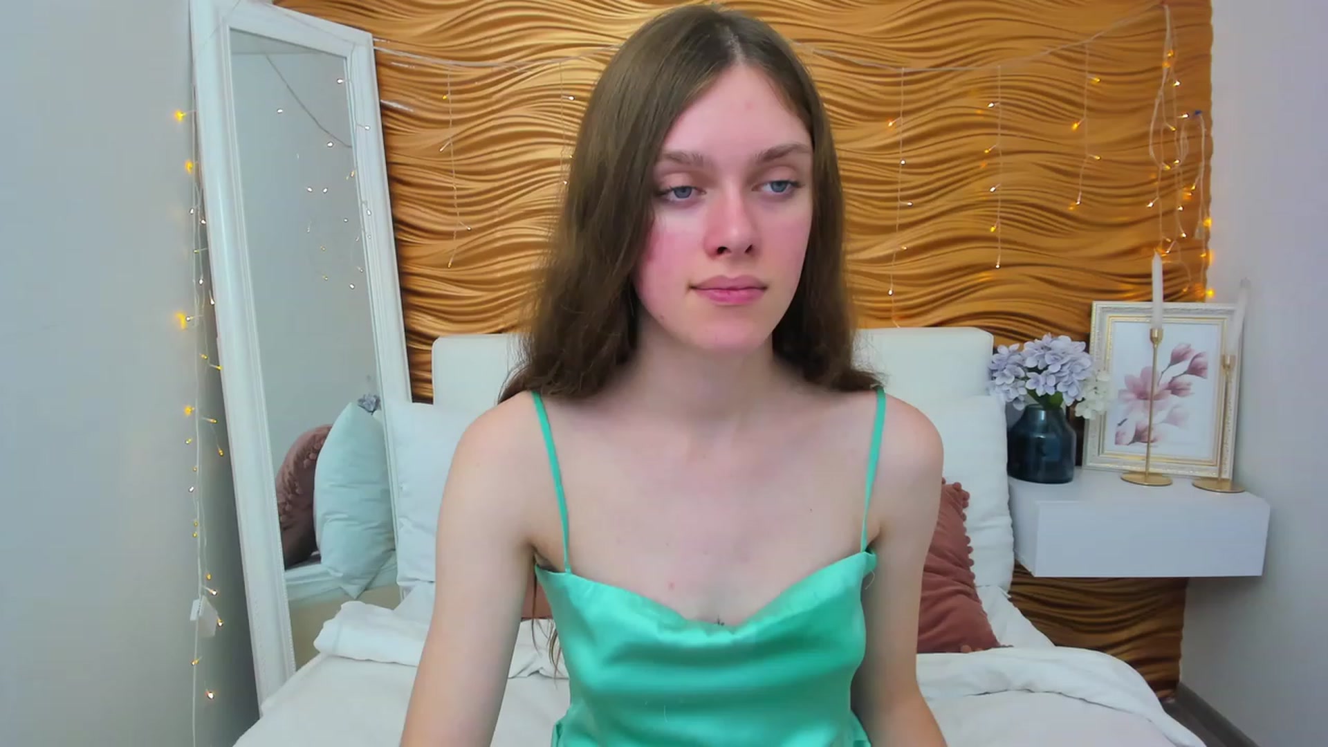 Gallery image thumbnail from JaneBrown's myfreecams stream on, 11/07/2023, 08:16 image 4 of 20