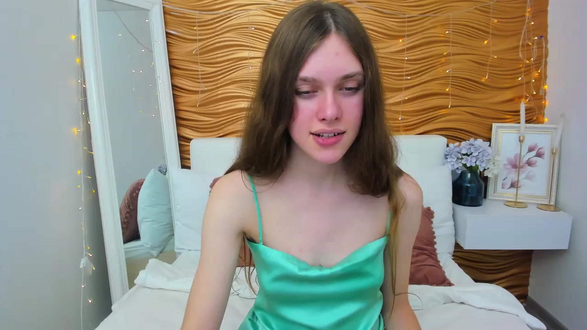 Gallery image thumbnail from JaneBrown's myfreecams stream on, 11/07/2023, 09:21 image 15 of 20
