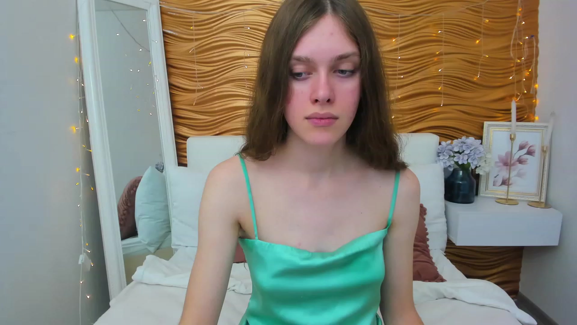 Gallery image thumbnail from JaneBrown's myfreecams stream on, 11/07/2023, 09:21 image 18 of 20