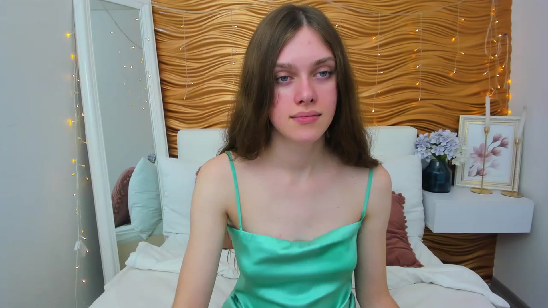 Gallery image thumbnail from JaneBrown's myfreecams stream on, 11/07/2023, 09:21 image 19 of 20
