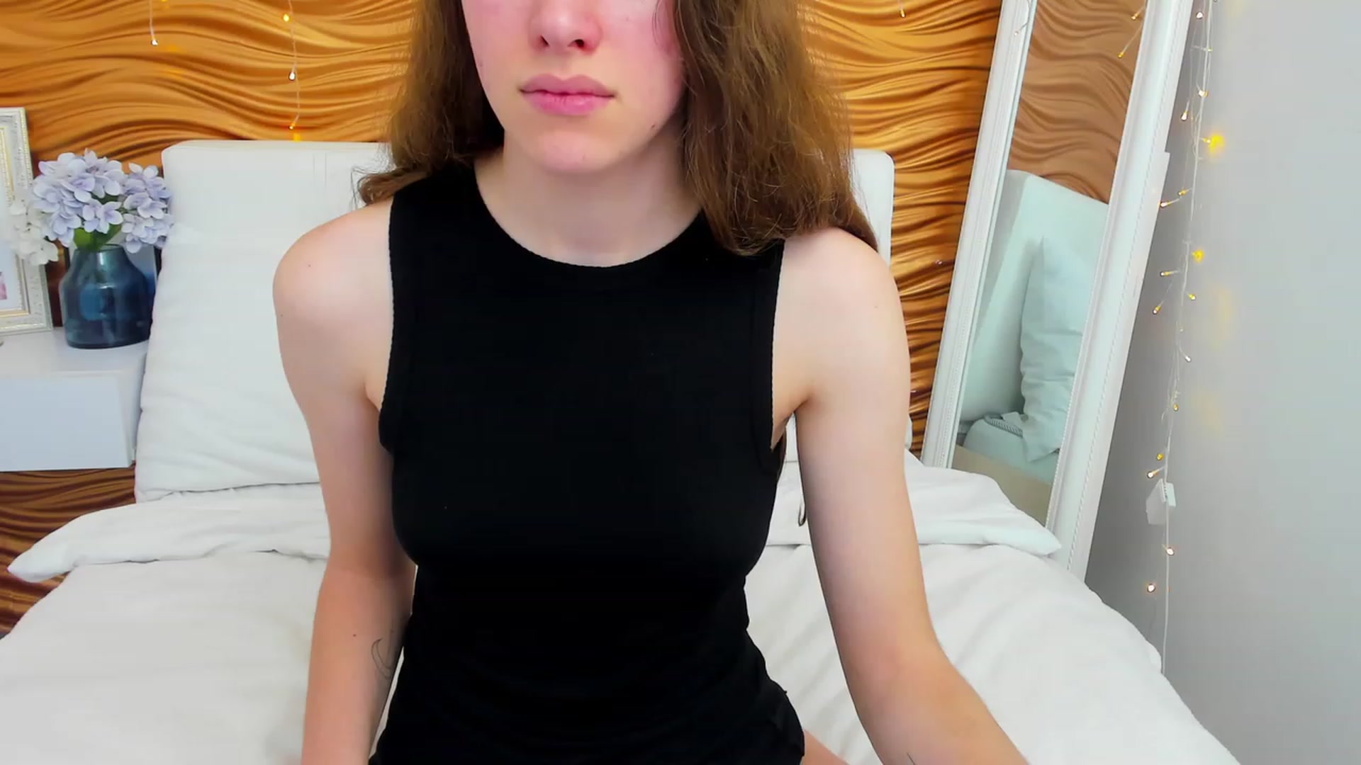 Gallery image thumbnail from JaneBrown's myfreecams stream on, 11/08/2023, 11:48 image 2 of 20