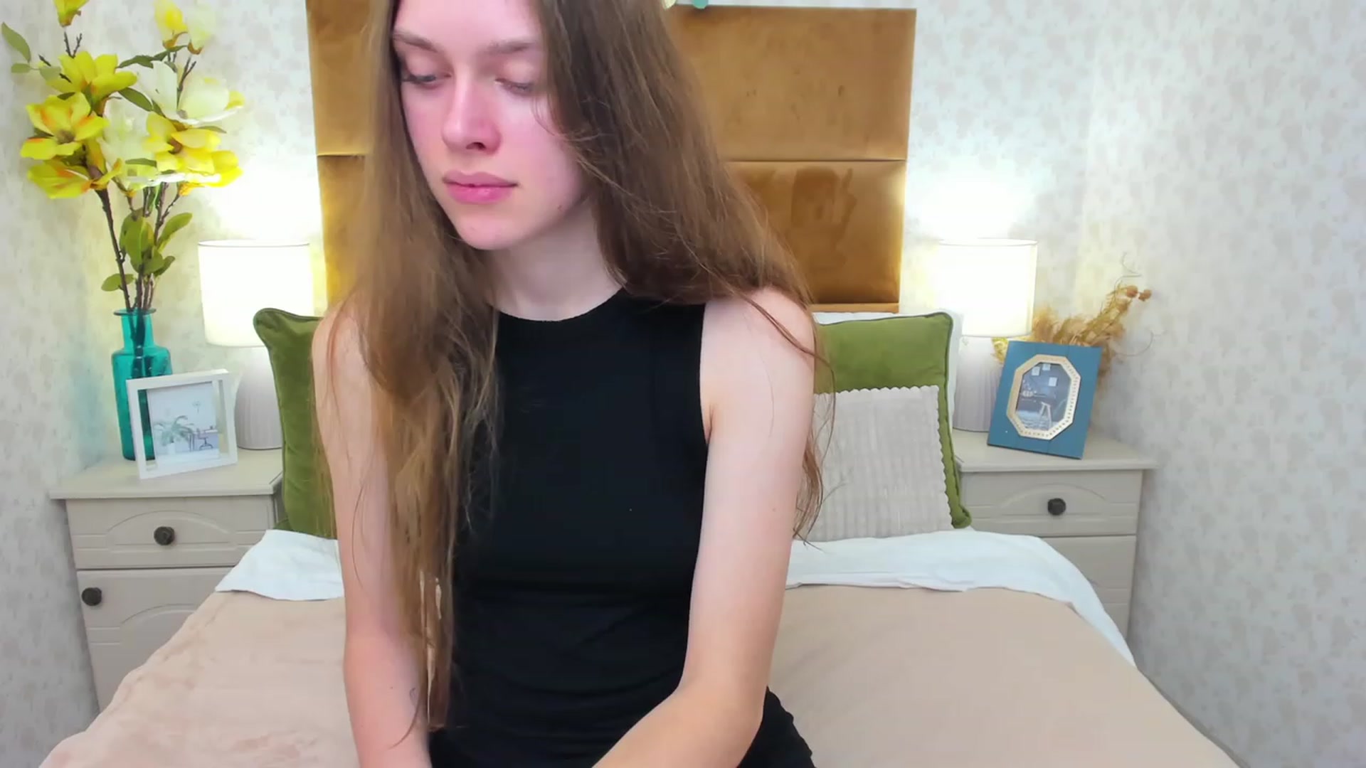 Gallery image thumbnail from JaneBrown's myfreecams stream on, 11/10/2023, 13:57 image 7 of 20
