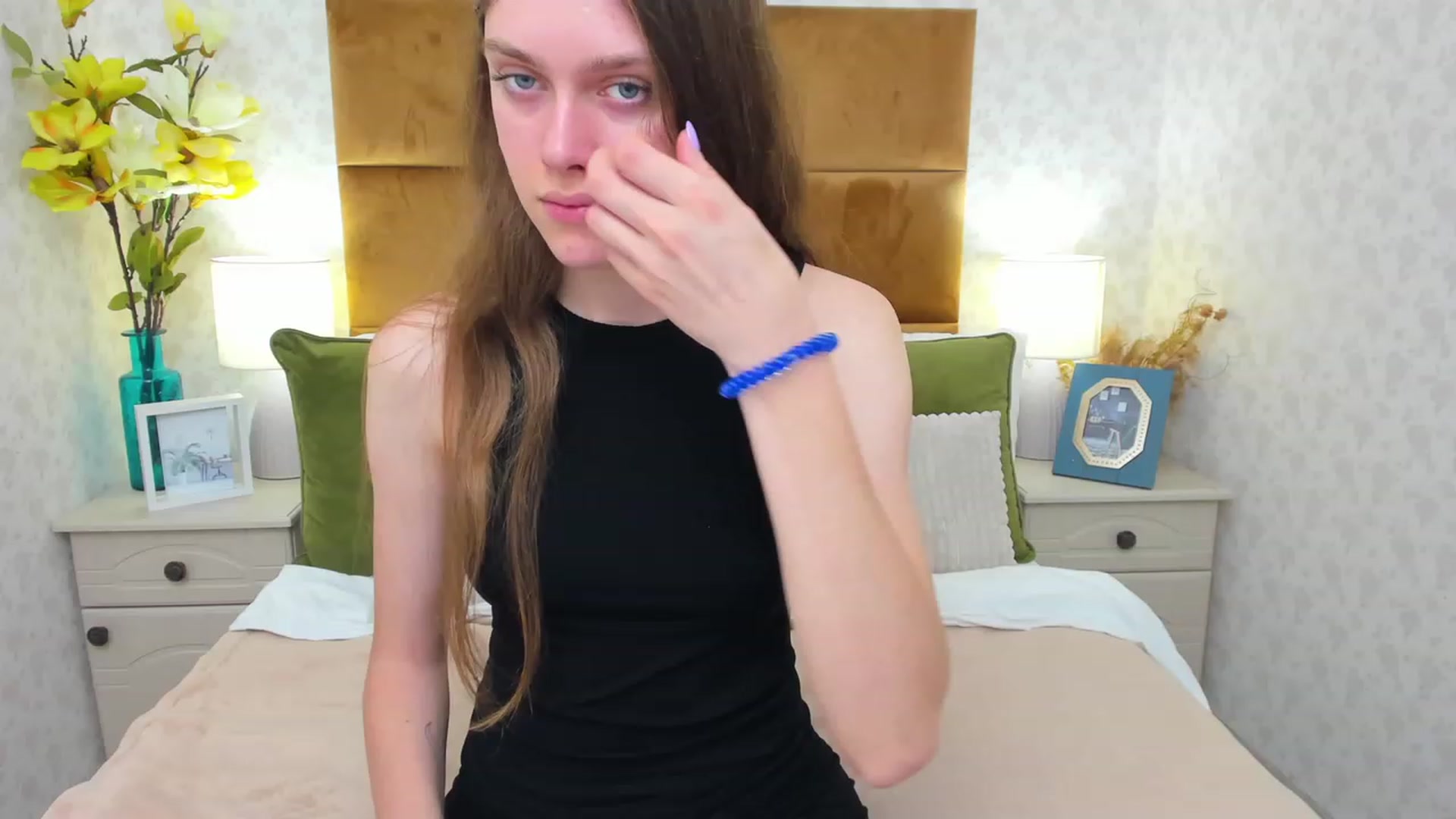 Gallery image thumbnail from JaneBrown's myfreecams stream on, 11/10/2023, 13:57 image 17 of 20