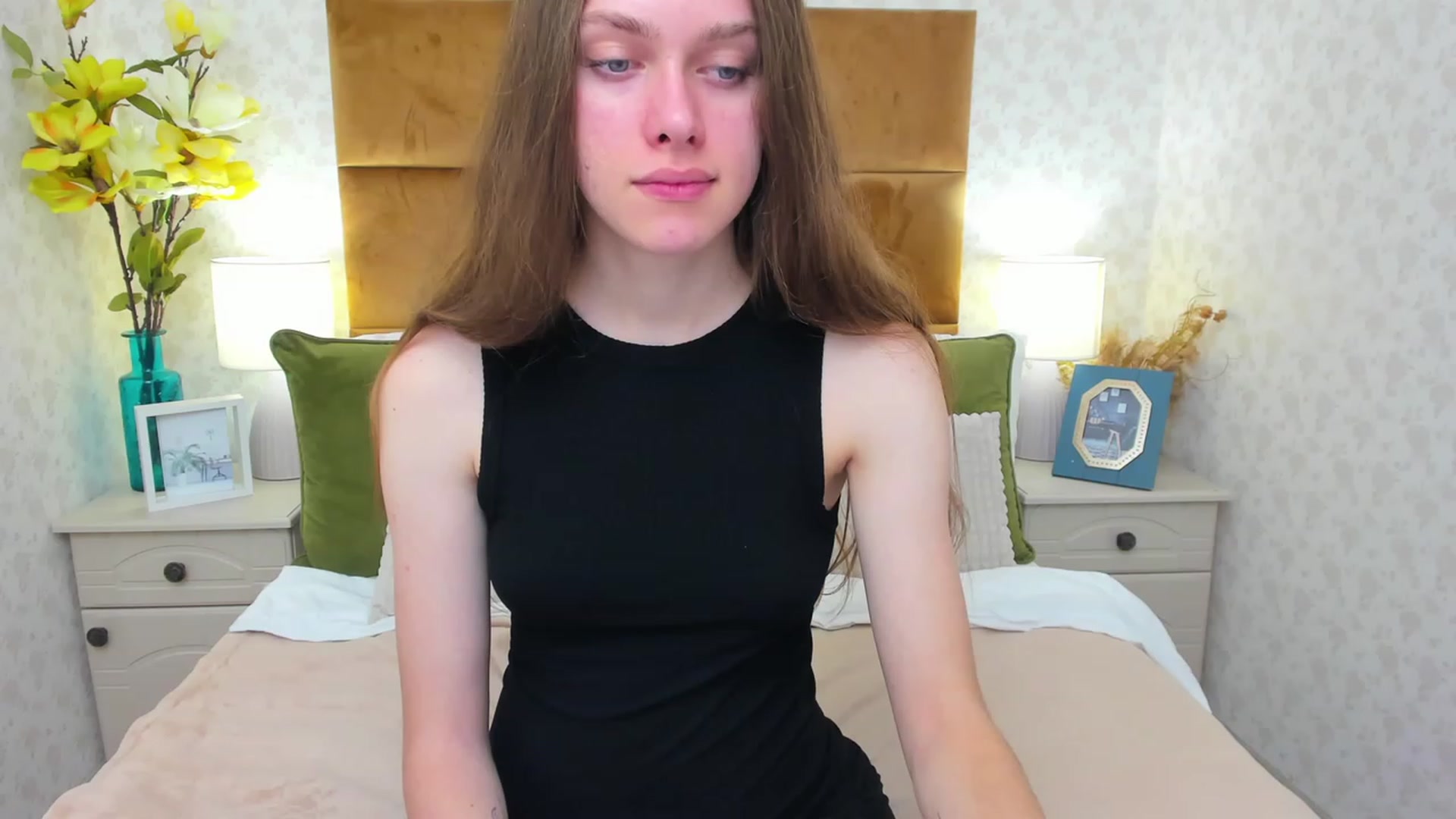 Gallery image thumbnail from JaneBrown's myfreecams stream on, 11/10/2023, 13:57 image 5 of 20