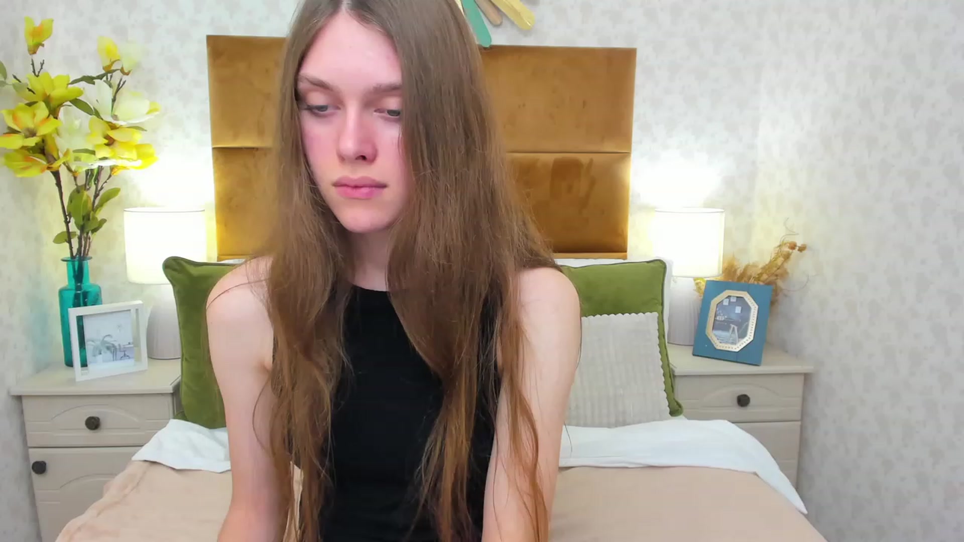 Gallery image thumbnail from JaneBrown's myfreecams stream on, 11/10/2023, 15:26 image 15 of 20