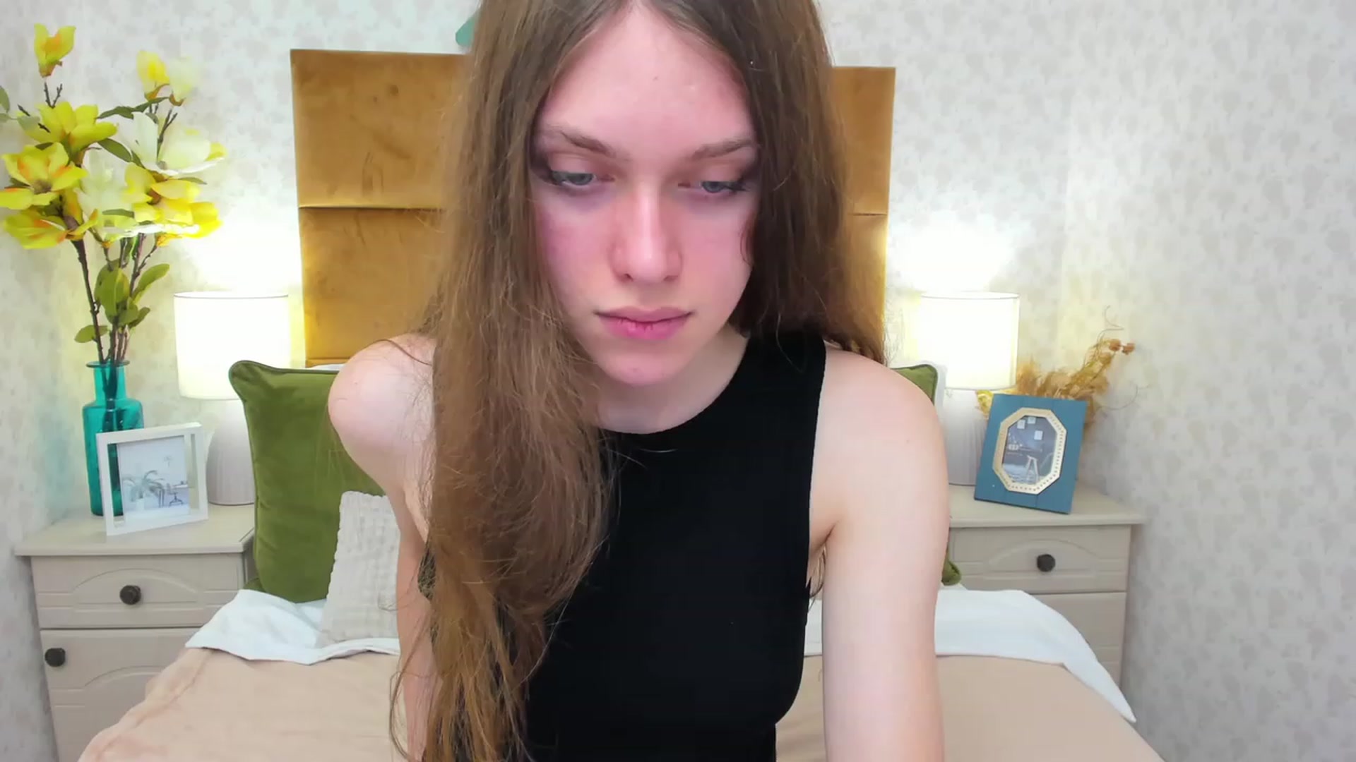 Gallery image thumbnail from JaneBrown's myfreecams stream on, 11/10/2023, 15:26 image 10 of 20