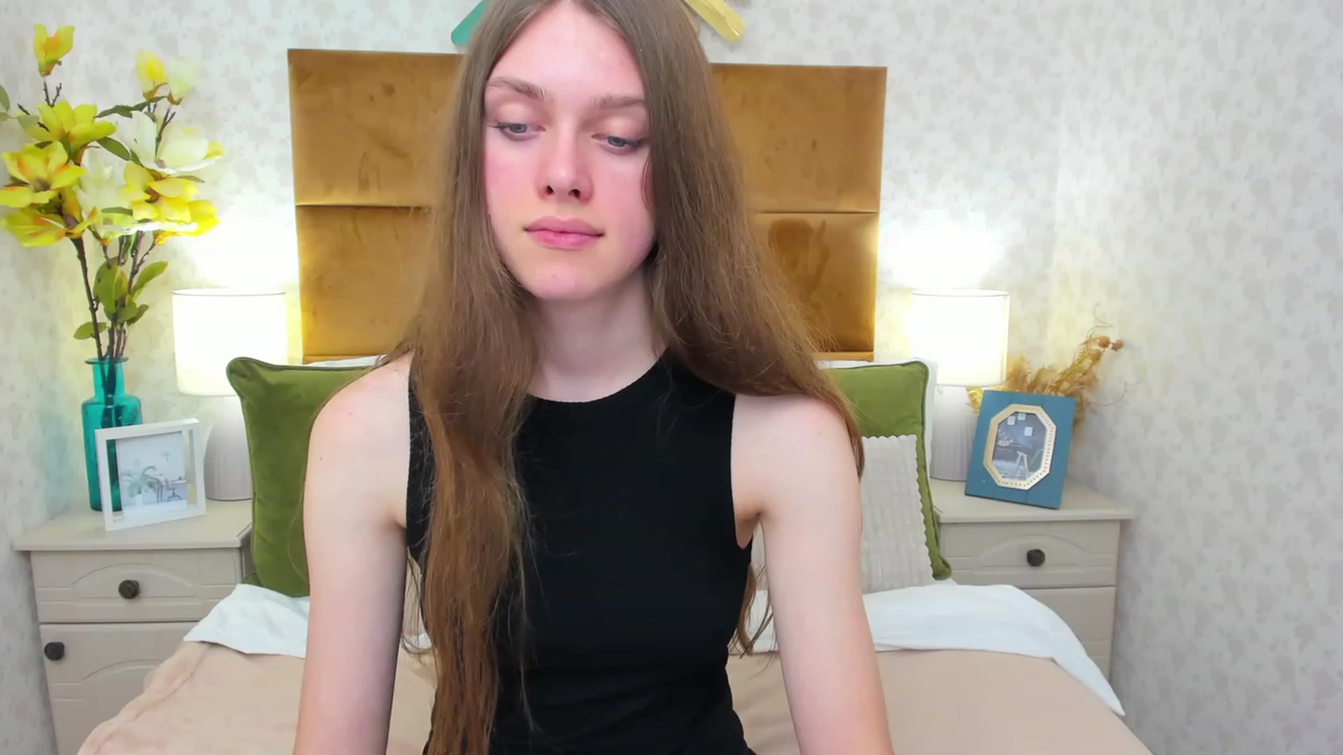 Gallery image thumbnail from JaneBrown's myfreecams stream on, 11/10/2023, 15:26 image 18 of 20