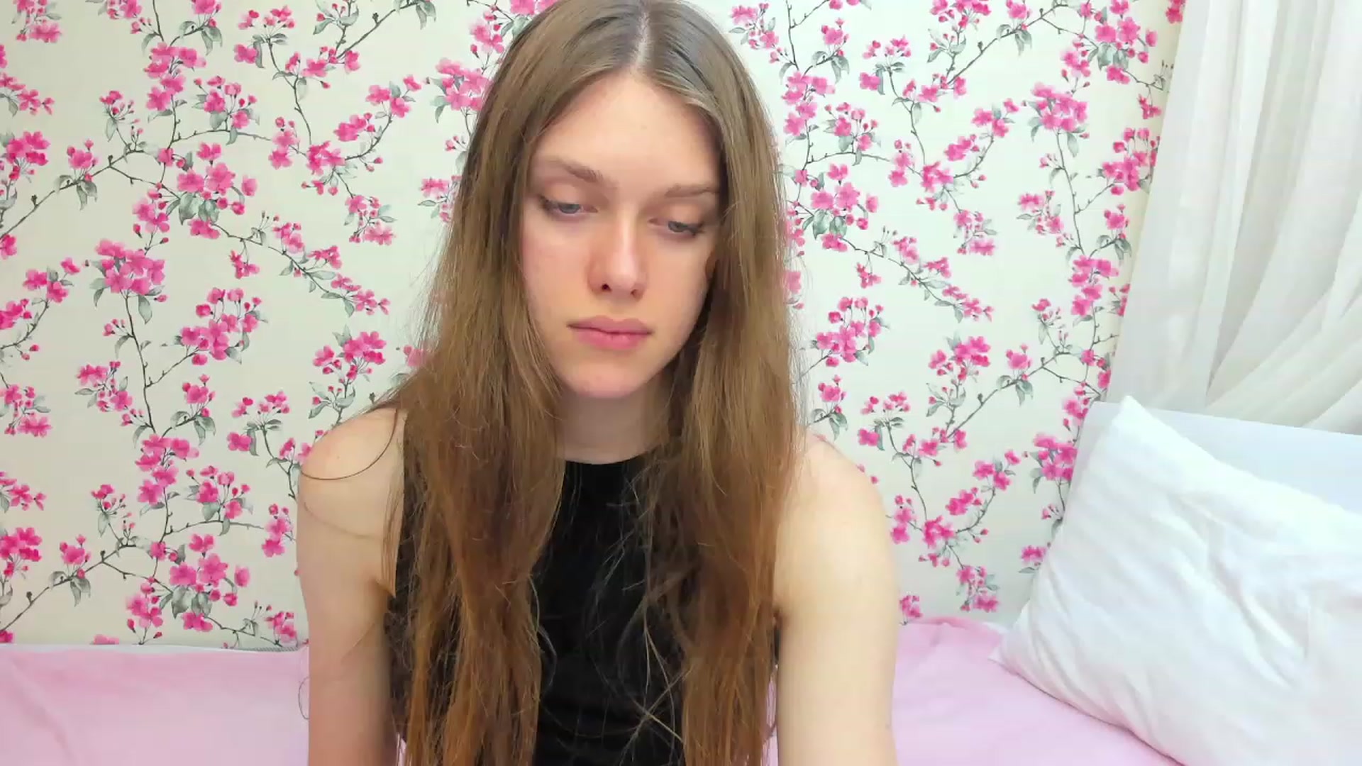 Gallery image thumbnail from JaneBrown's myfreecams stream on, 11/11/2023, 16:39 image 16 of 20