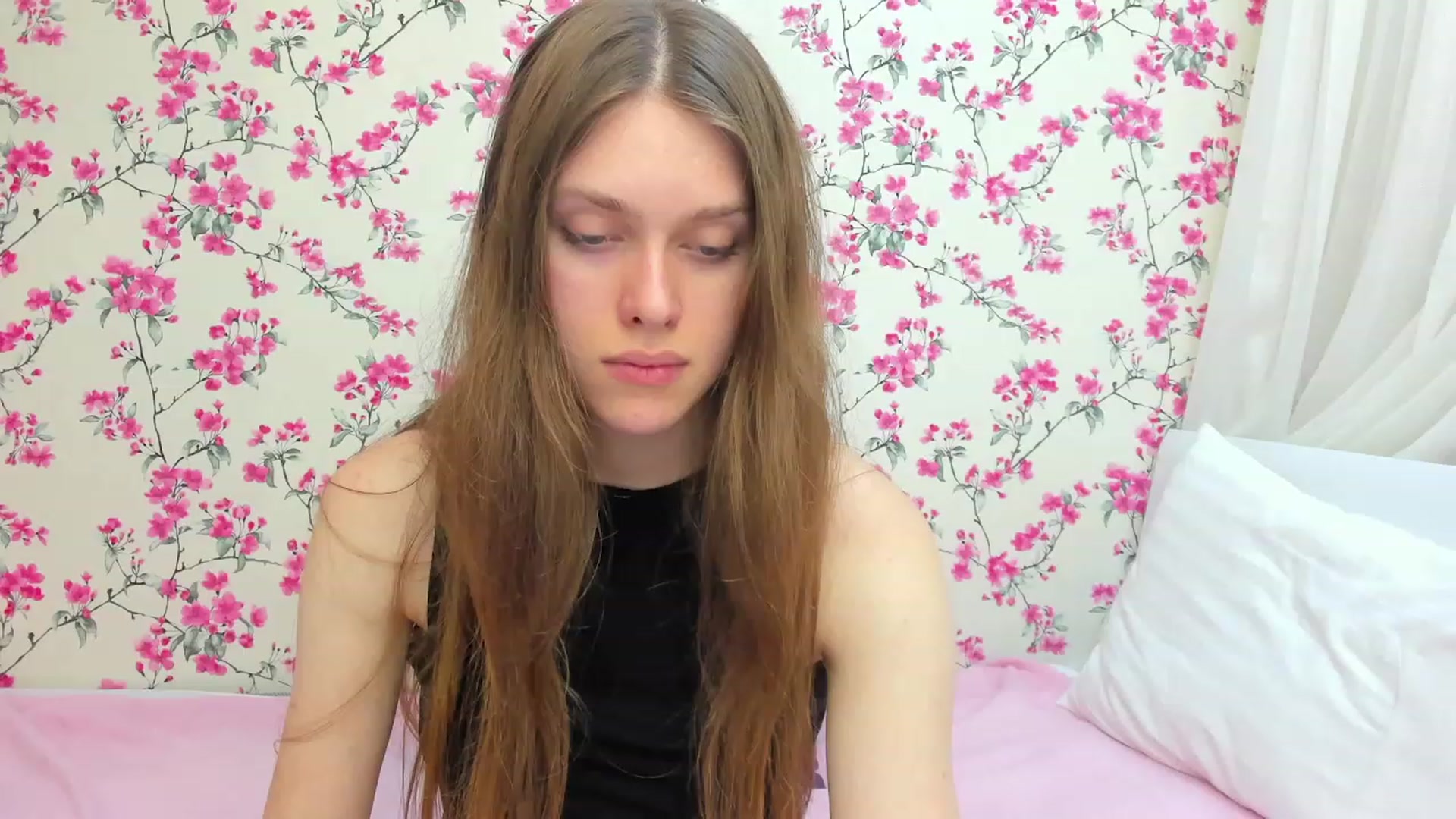 Gallery image thumbnail from JaneBrown's myfreecams stream on, 11/11/2023, 16:39 image 13 of 20