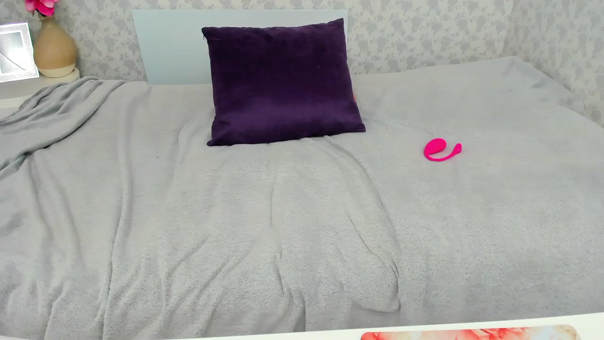 Gallery image thumbnail from JaneBrown's myfreecams stream on, 11/12/2023, 12:40 image 5 of 20