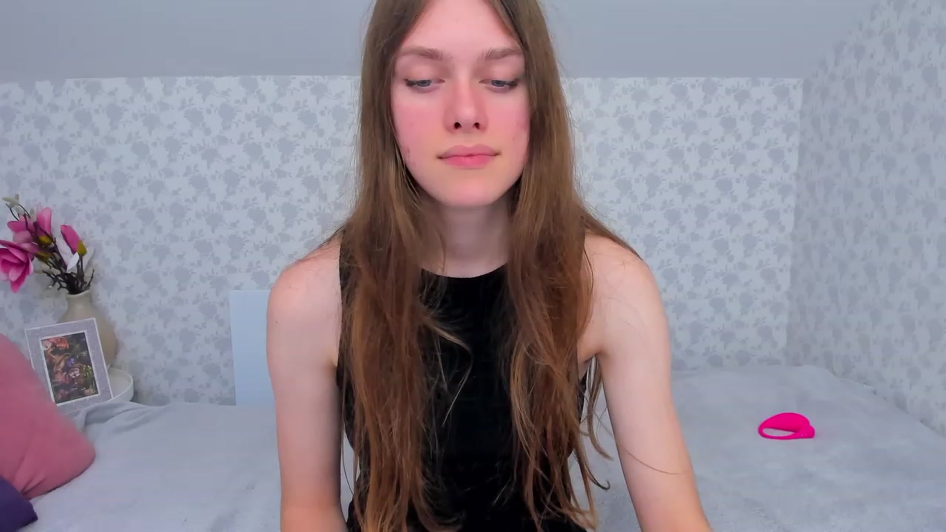 Gallery image thumbnail from JaneBrown's myfreecams stream on, 11/22/2023, 14:19 image 6 of 20