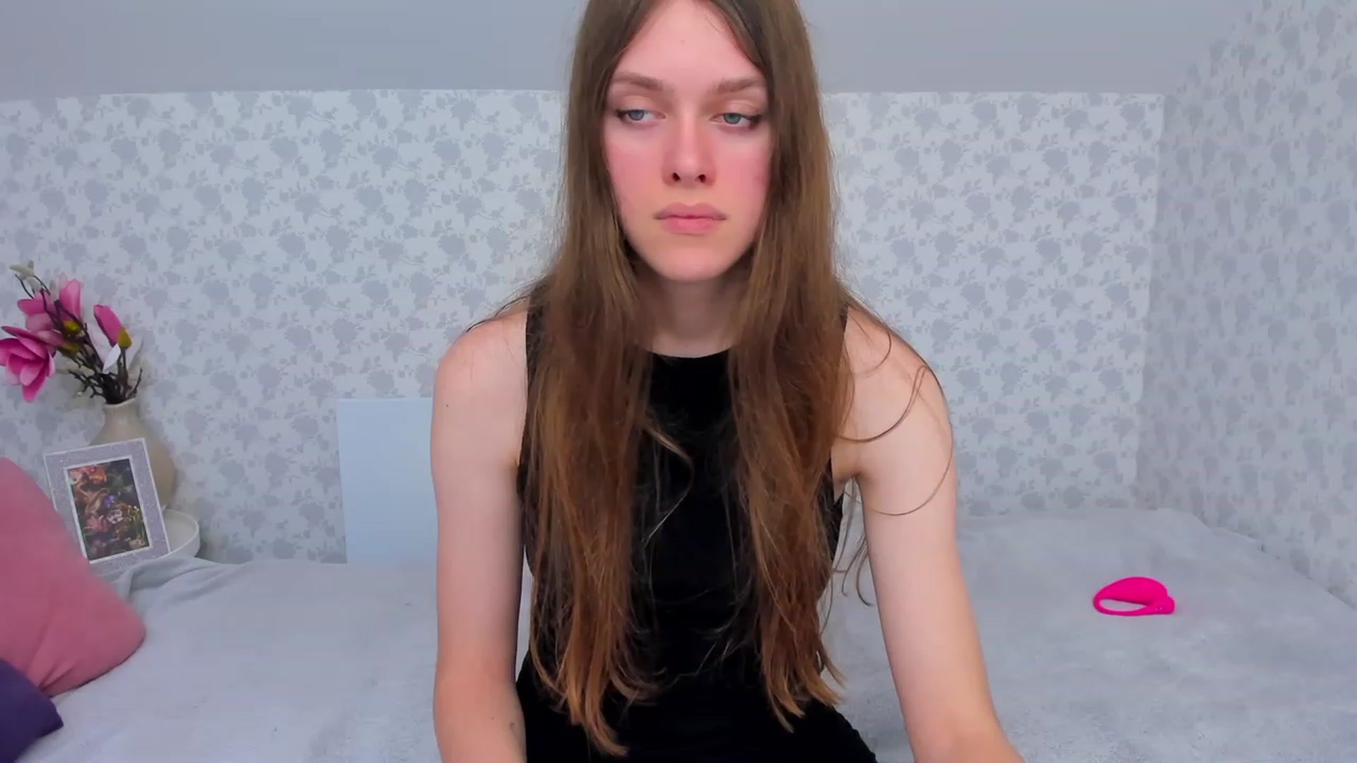 Gallery image thumbnail from JaneBrown's myfreecams stream on, 11/22/2023, 14:19 image 15 of 20