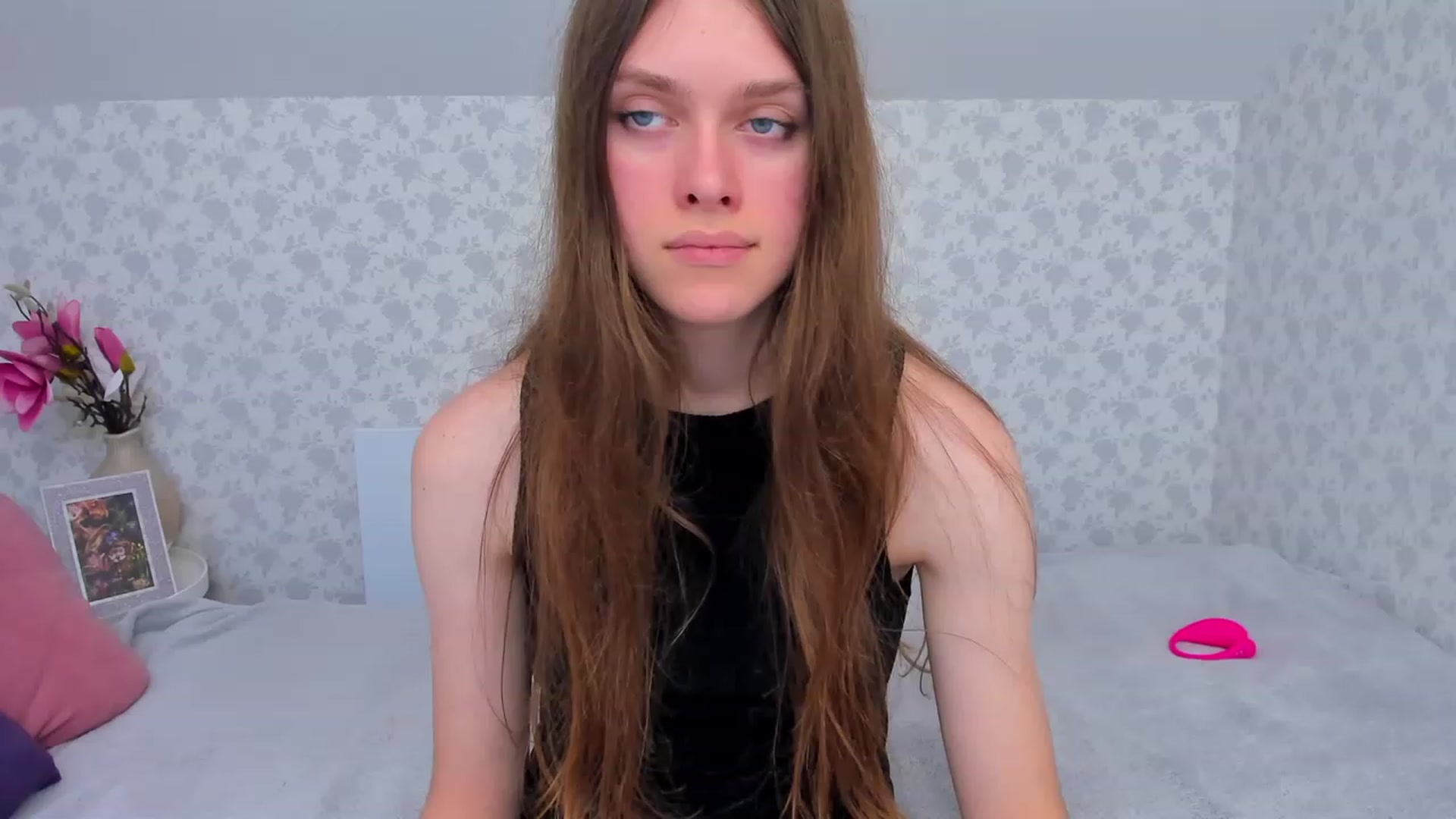 Gallery image thumbnail from JaneBrown's myfreecams stream on, 11/22/2023, 14:19 image 20 of 20