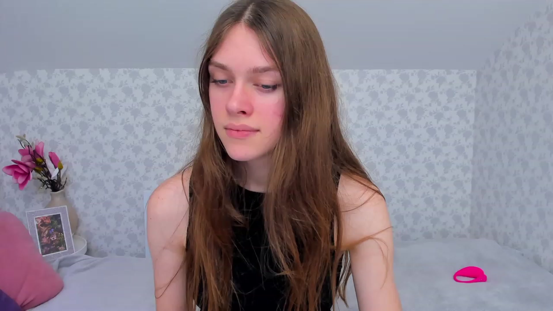 Gallery image thumbnail from JaneBrown's myfreecams stream on, 11/22/2023, 14:19 image 2 of 20