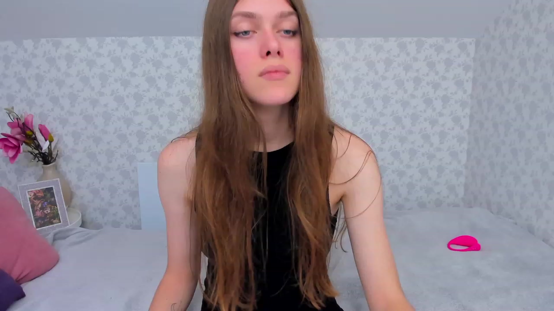 Gallery image thumbnail from JaneBrown's myfreecams stream on, 11/22/2023, 14:19 image 16 of 20