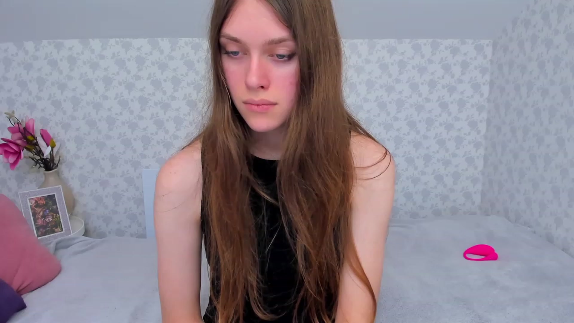 Gallery image thumbnail from JaneBrown's myfreecams stream on, 11/22/2023, 14:19 image 11 of 20