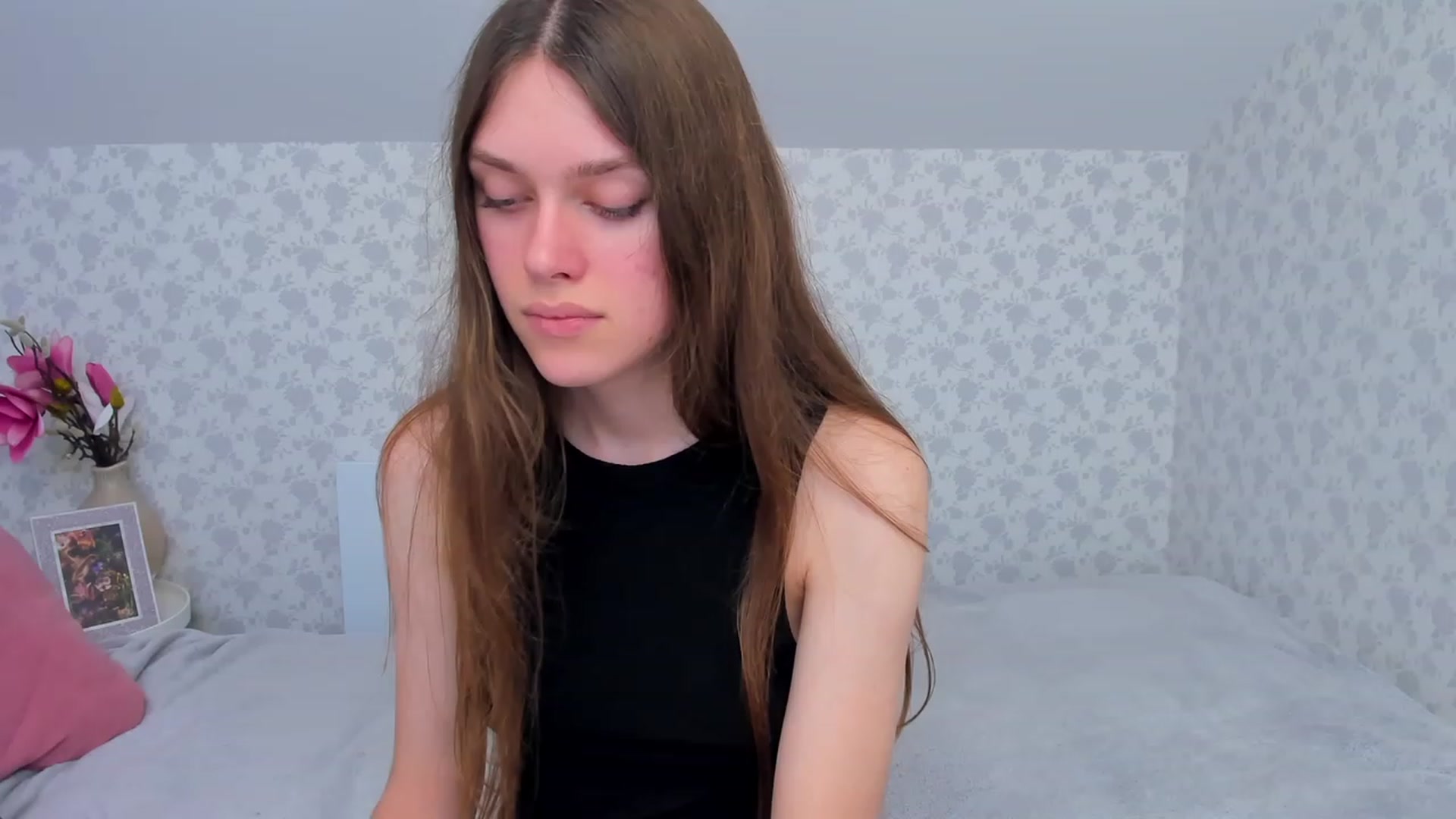 Gallery image thumbnail from JaneBrown's myfreecams stream on, 11/22/2023, 15:00 image 16 of 20