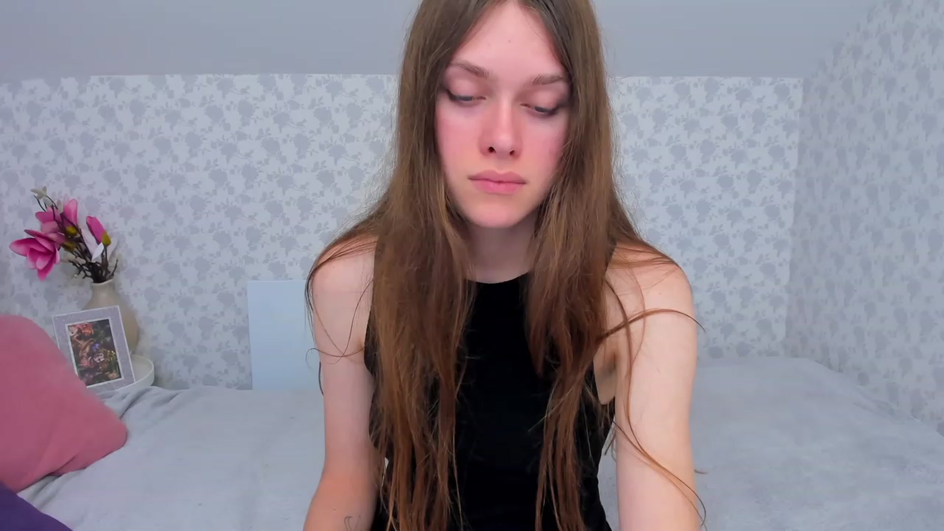 Gallery image thumbnail from JaneBrown's myfreecams stream on, 11/22/2023, 16:03 image 8 of 20