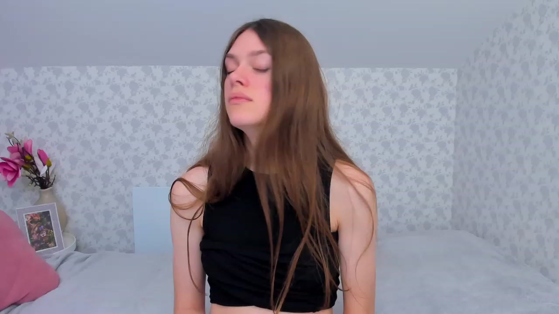 Gallery image thumbnail from JaneBrown's myfreecams stream on, 11/22/2023, 16:03 image 19 of 20