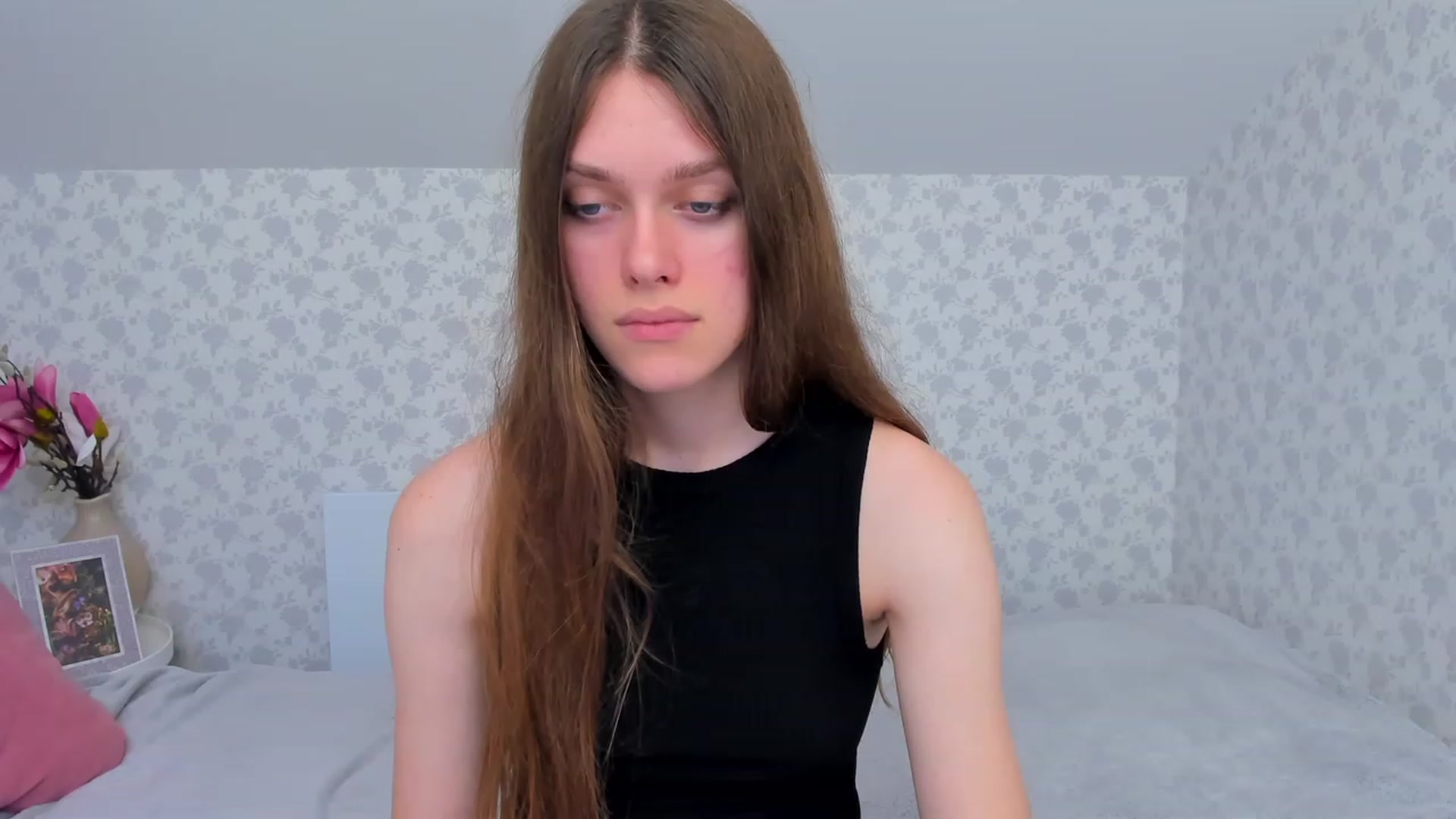 Gallery image thumbnail from JaneBrown's myfreecams stream on, 11/22/2023, 17:25 image 15 of 20