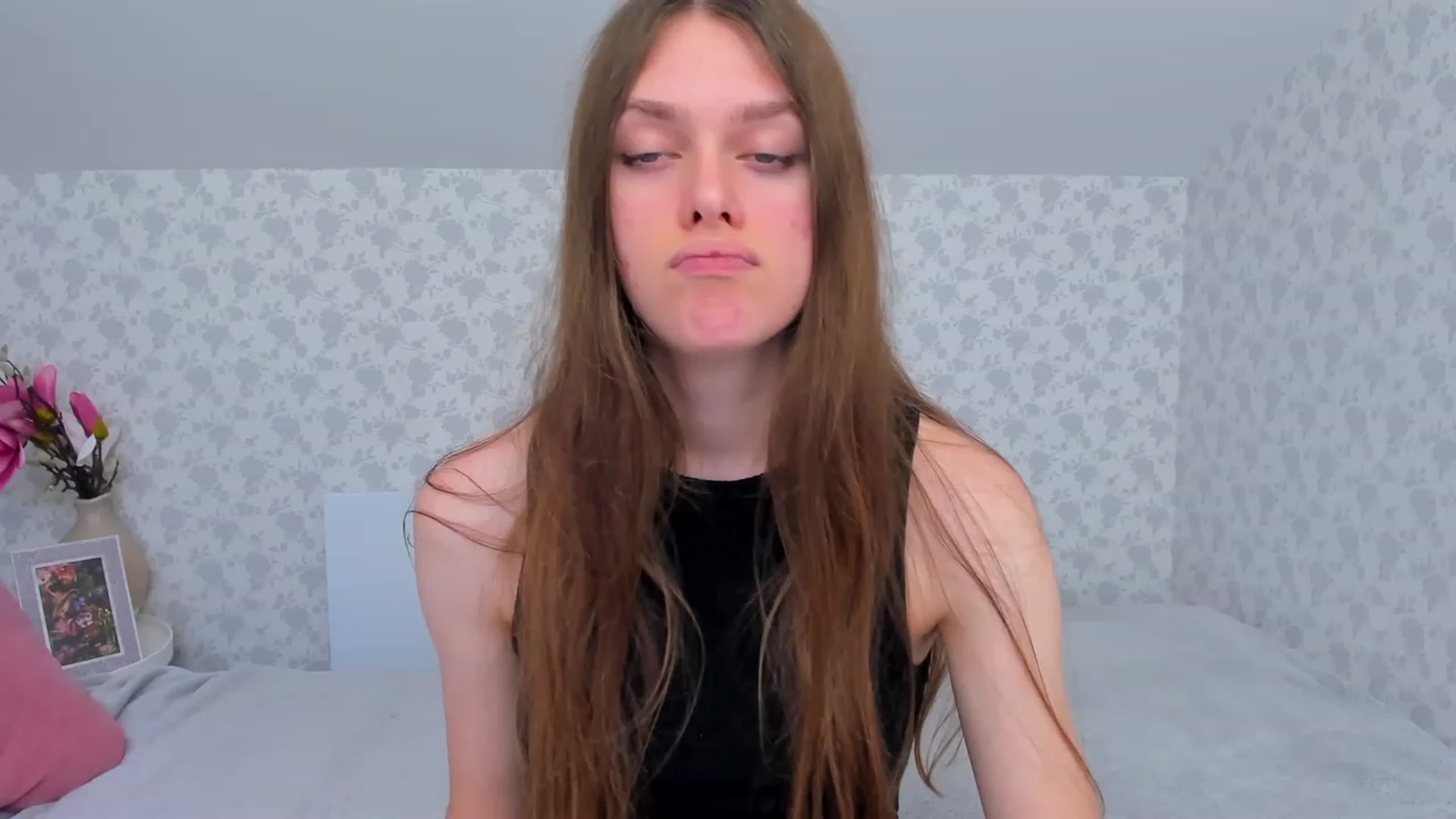 Gallery image thumbnail from JaneBrown's myfreecams stream on, 11/22/2023, 17:25 image 6 of 20