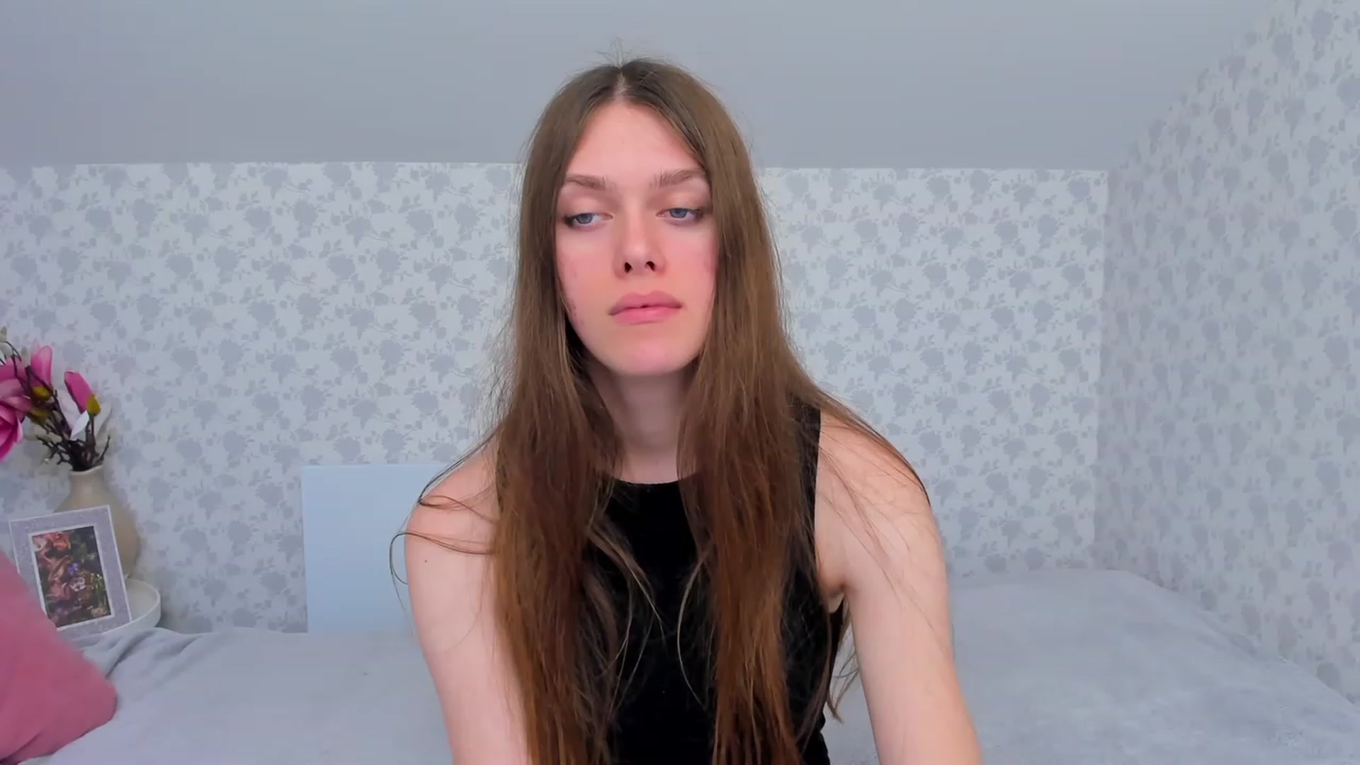 Gallery image thumbnail from JaneBrown's myfreecams stream on, 11/22/2023, 17:25 image 4 of 20