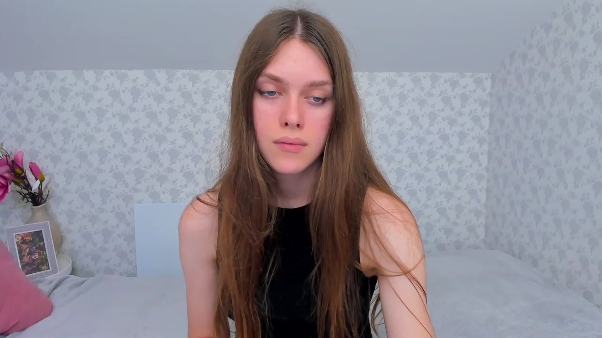 Gallery image thumbnail from JaneBrown's myfreecams stream on, 11/22/2023, 17:25 image 1 of 20