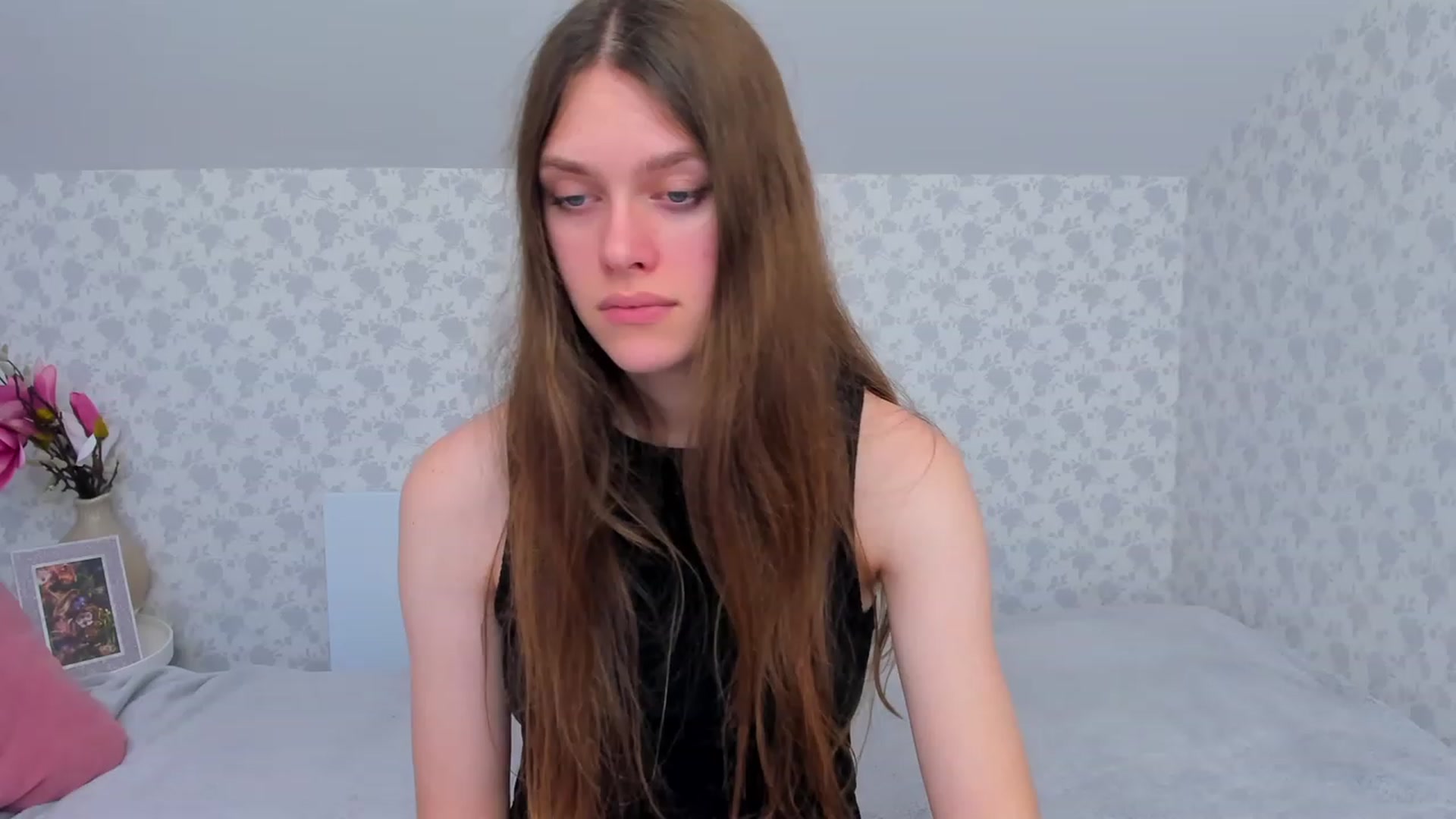 Gallery image thumbnail from JaneBrown's myfreecams stream on, 11/22/2023, 17:25 image 11 of 20