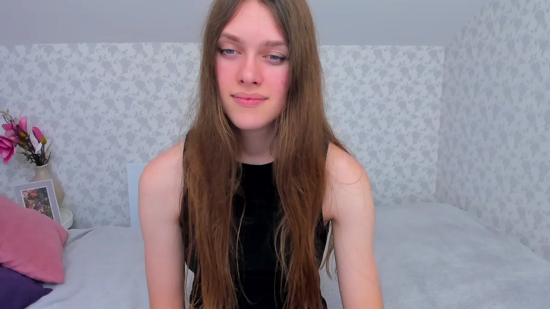 Gallery image thumbnail from JaneBrown's myfreecams stream on, 11/22/2023, 19:05 image 13 of 20