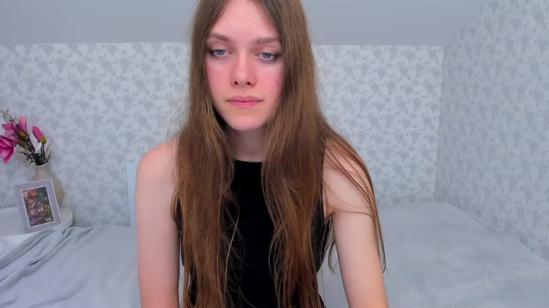 Gallery image thumbnail from JaneBrown's myfreecams stream on, 11/22/2023, 19:05 image 11 of 20