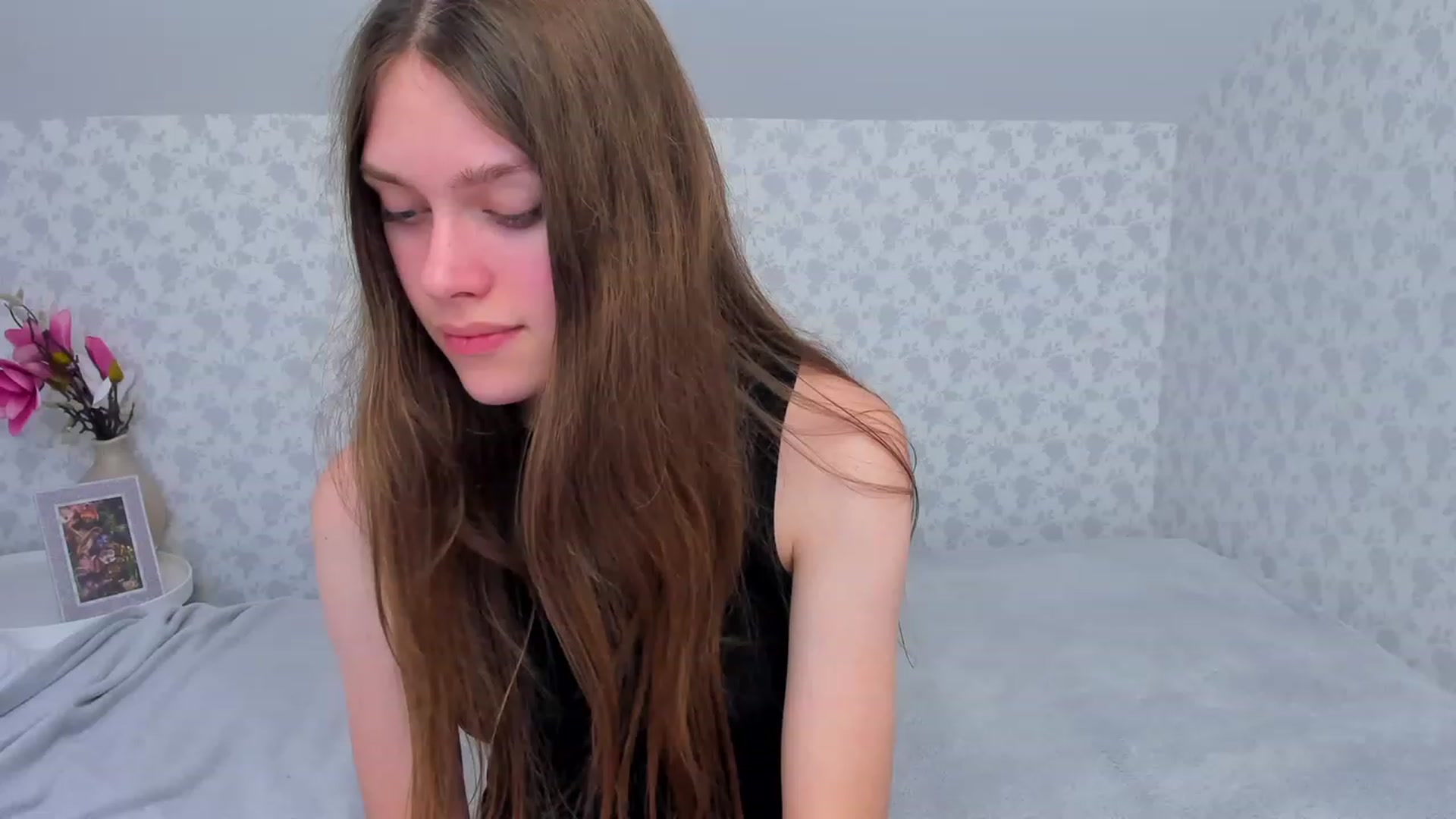 Gallery image thumbnail from JaneBrown's myfreecams stream on, 11/22/2023, 19:05 image 10 of 20