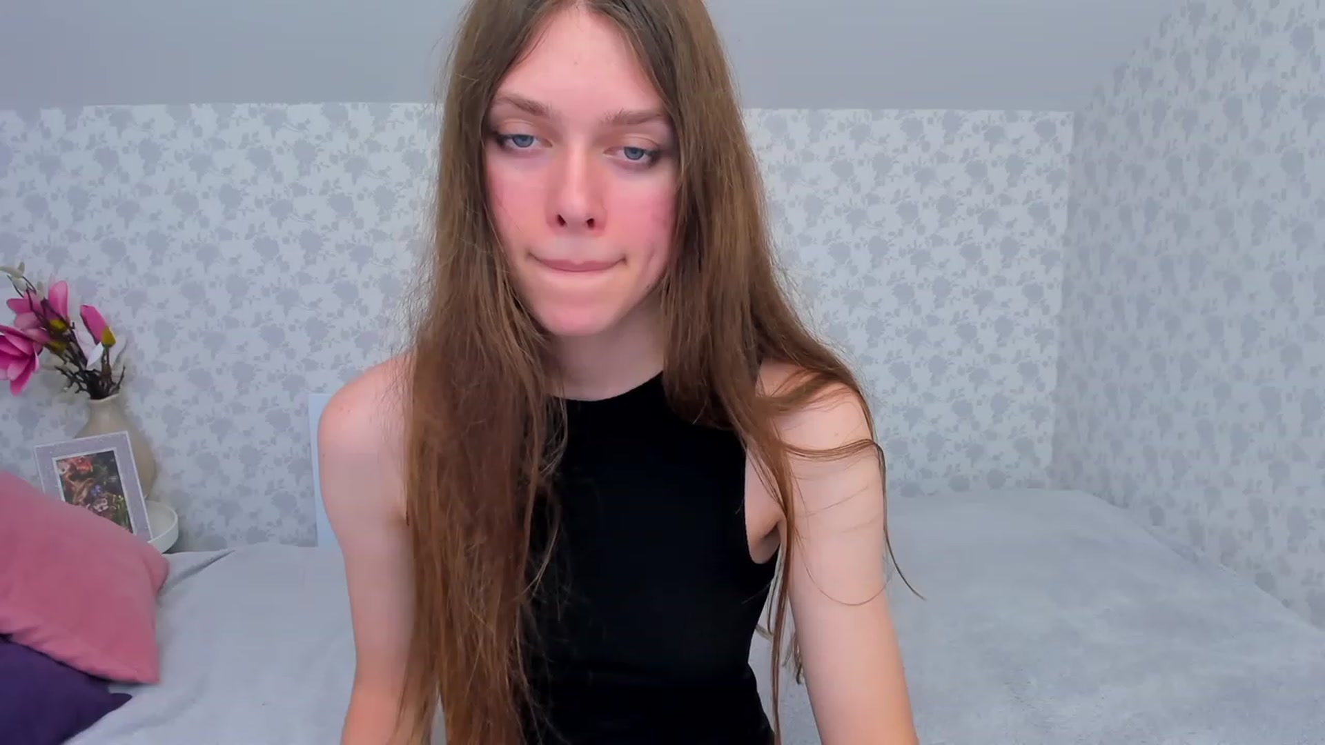 Gallery image thumbnail from JaneBrown's myfreecams stream on, 11/22/2023, 19:05 image 18 of 20