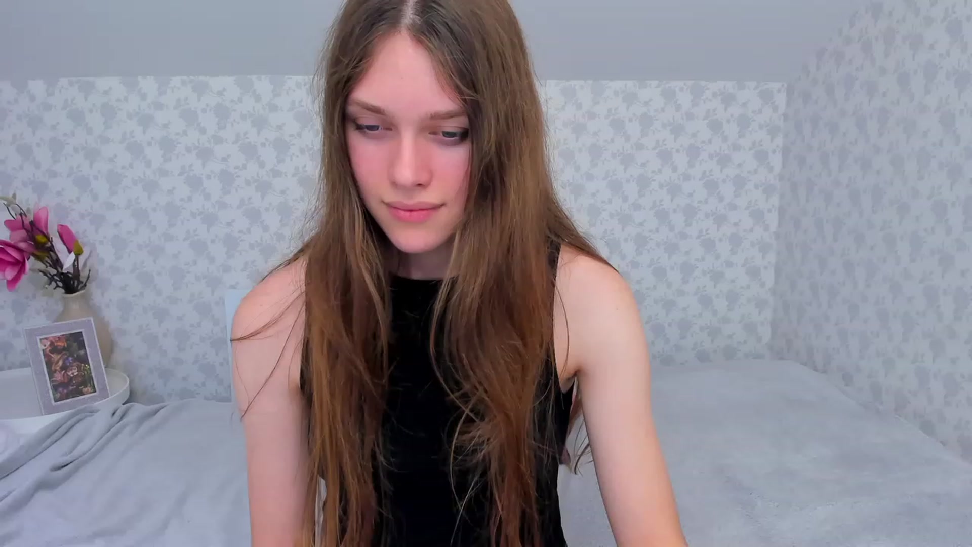 Gallery image thumbnail from JaneBrown's myfreecams stream on, 11/22/2023, 19:05 image 1 of 20
