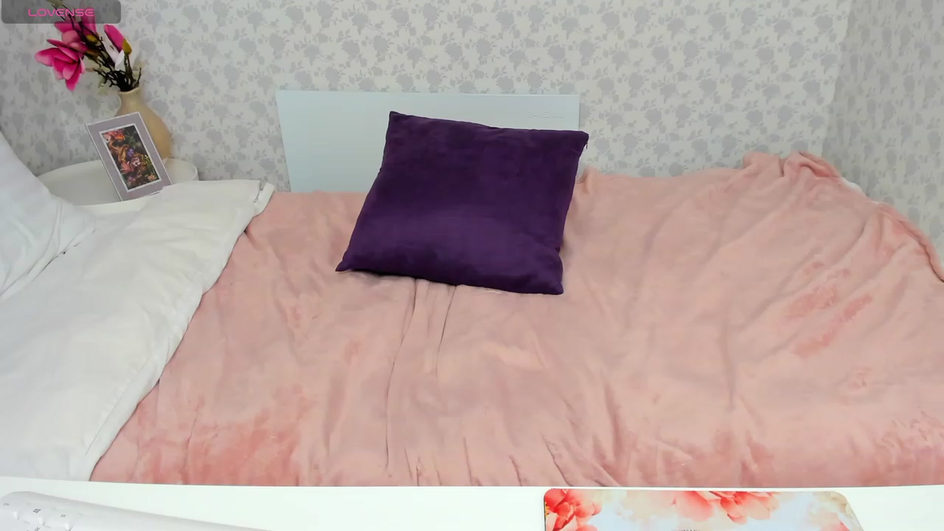 Gallery image thumbnail from JaneBrown's myfreecams stream on, 11/24/2023, 12:06 image 19 of 20