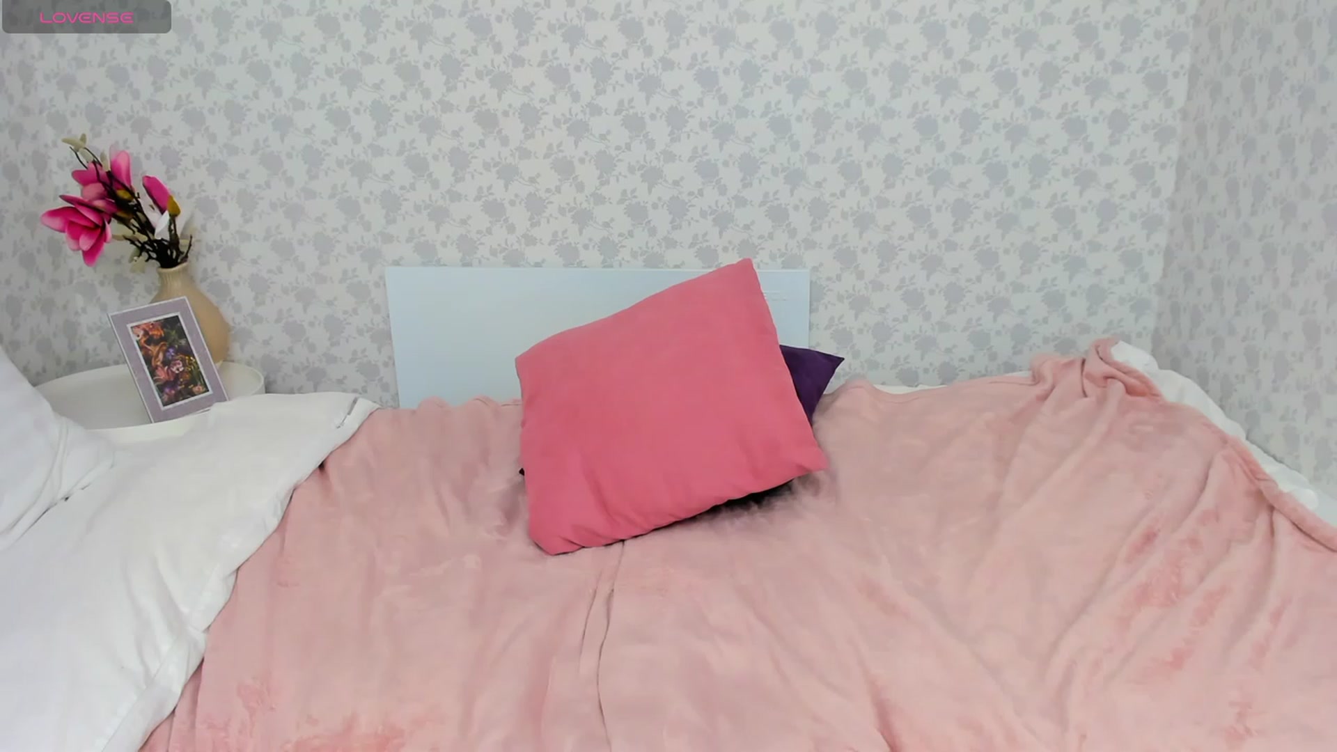 Gallery image thumbnail from JaneBrown's myfreecams stream on, 11/24/2023, 13:00 image 13 of 20