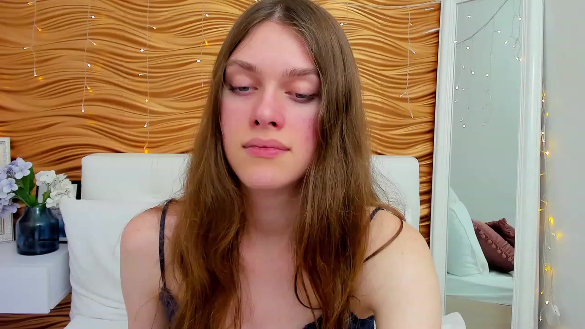 Gallery image thumbnail from JaneBrown's myfreecams stream on, 11/25/2023, 19:45 image 6 of 20