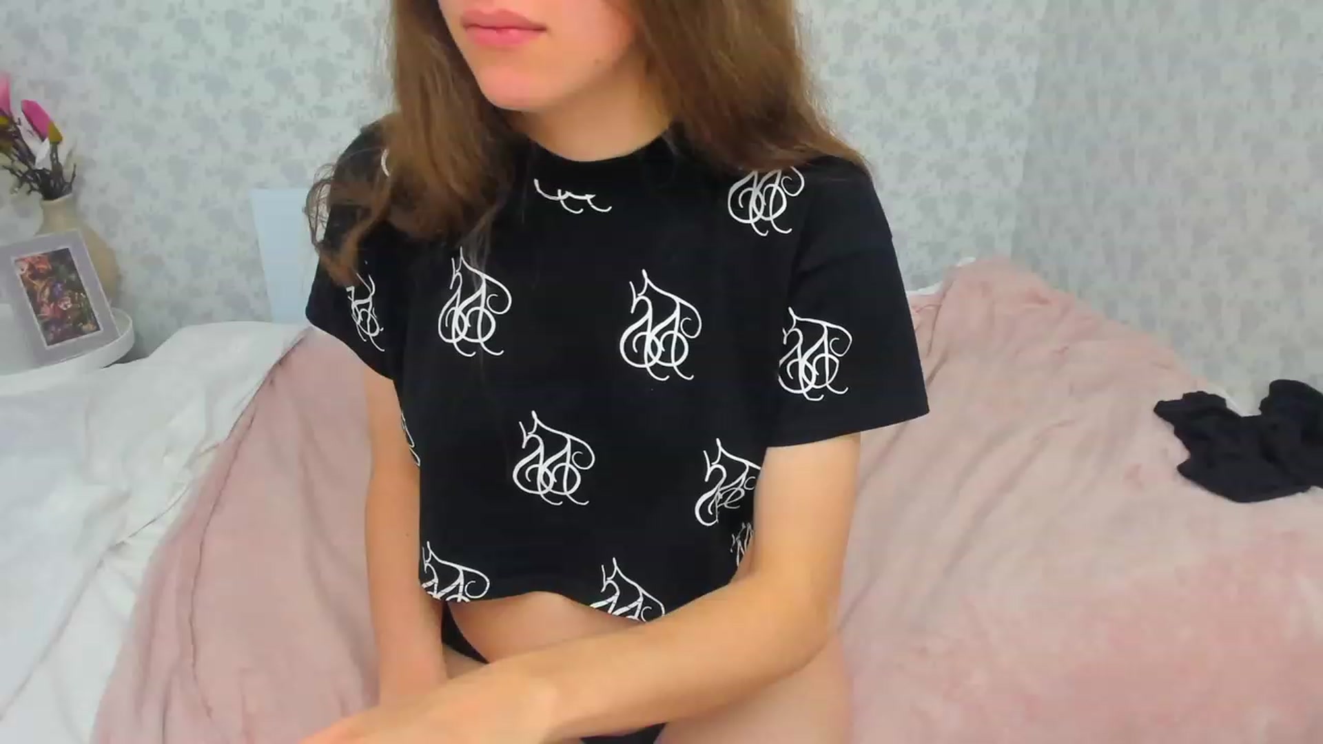 Gallery image thumbnail from JaneBrown's myfreecams stream on, 12/01/2023, 11:07 image 8 of 20