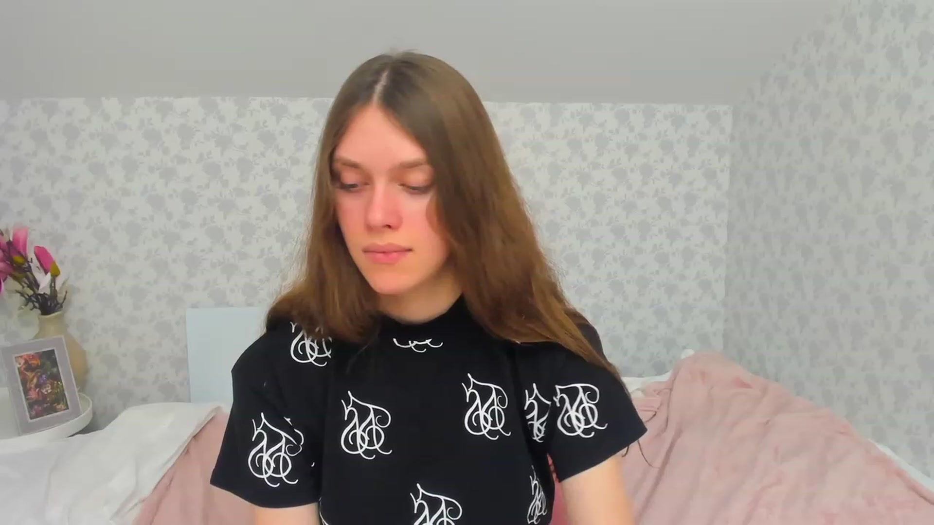 Gallery image thumbnail from JaneBrown's myfreecams stream on, 12/01/2023, 12:27 image 9 of 20