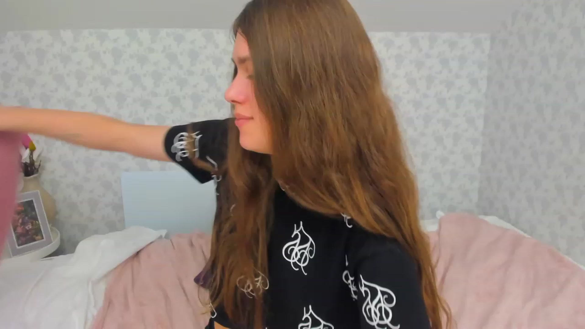Gallery image thumbnail from JaneBrown's myfreecams stream on, 12/01/2023, 12:56 image 20 of 20