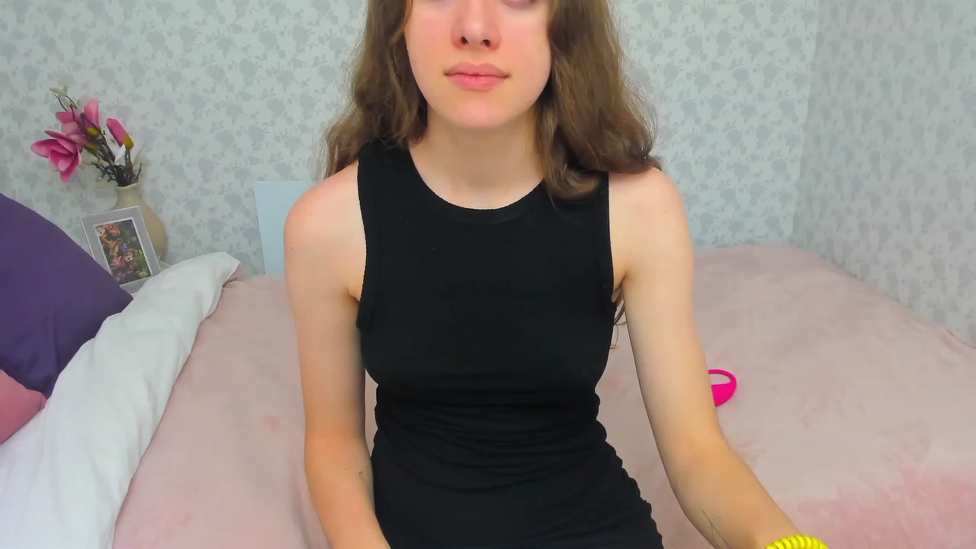 Gallery image thumbnail from JaneBrown's myfreecams stream on, 12/02/2023, 14:14 image 2 of 20