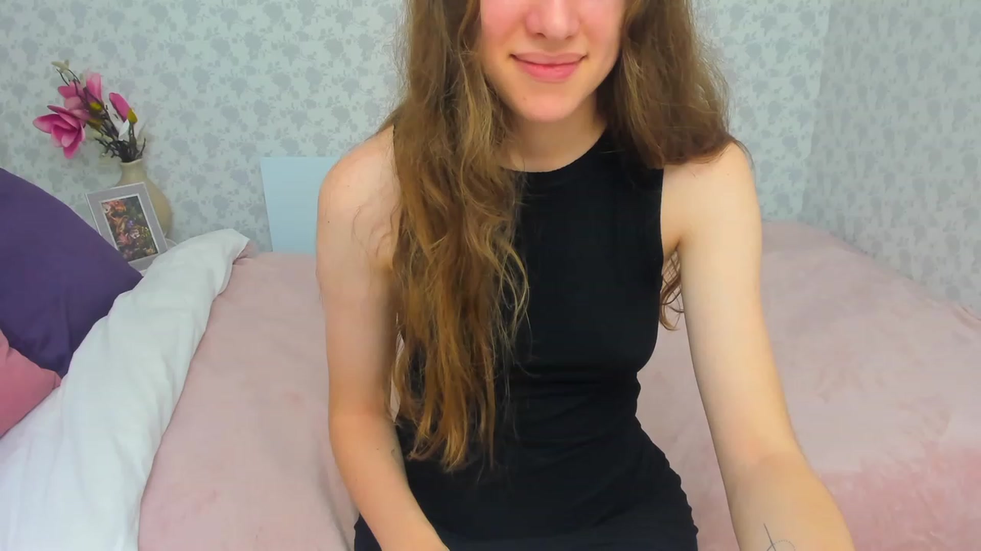 Gallery image thumbnail from JaneBrown's myfreecams stream on, 12/02/2023, 14:14 image 1 of 20