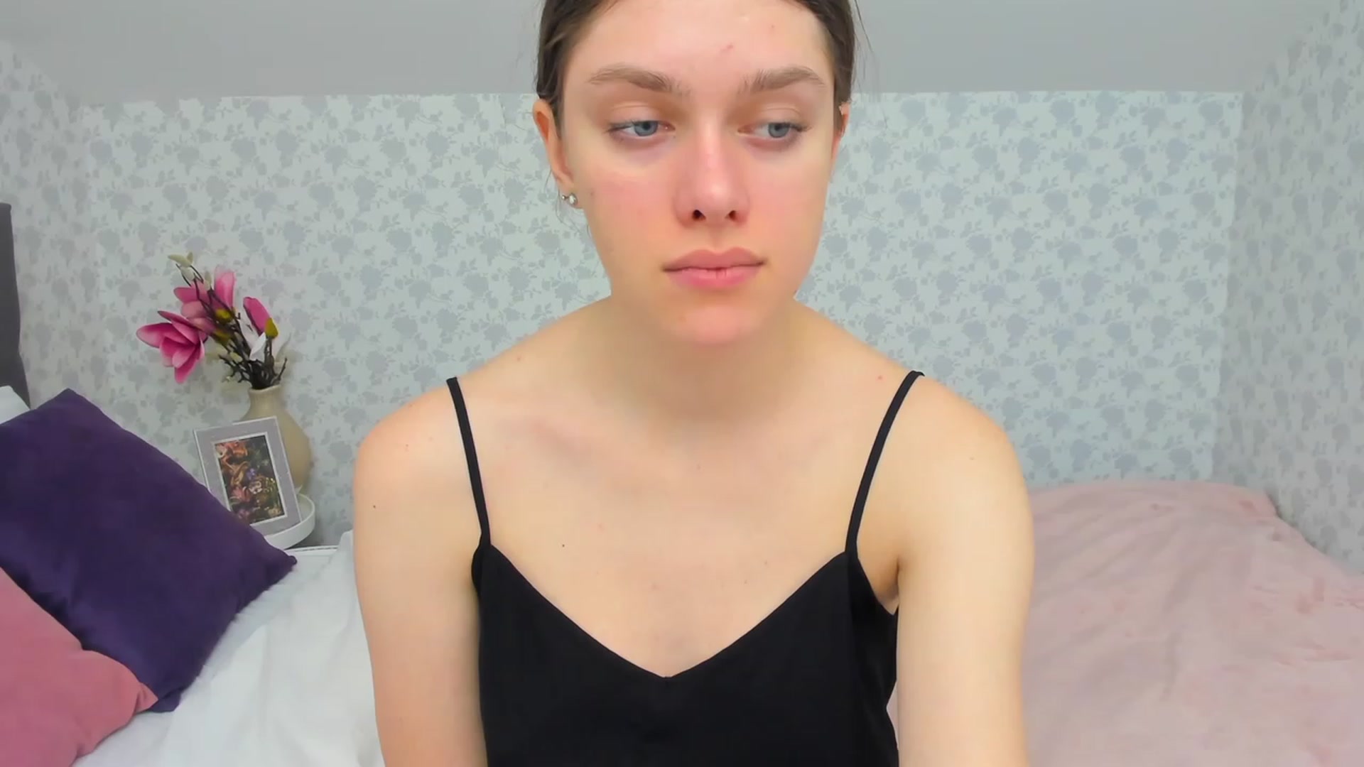 Gallery image thumbnail from JaneBrown's myfreecams stream on, 12/03/2023, 14:21 image 17 of 20