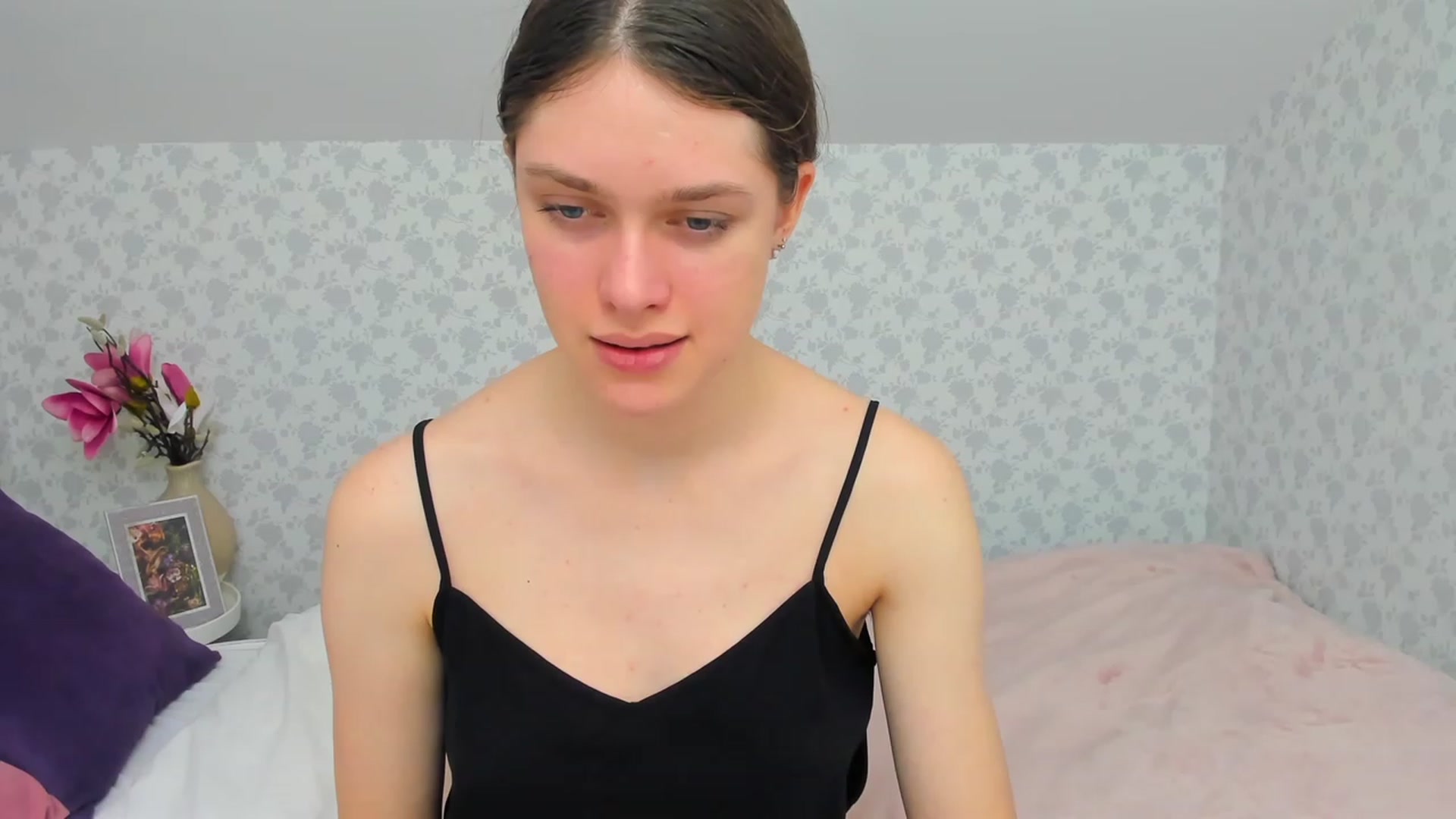 Gallery image thumbnail from JaneBrown's myfreecams stream on, 12/03/2023, 14:21 image 8 of 20