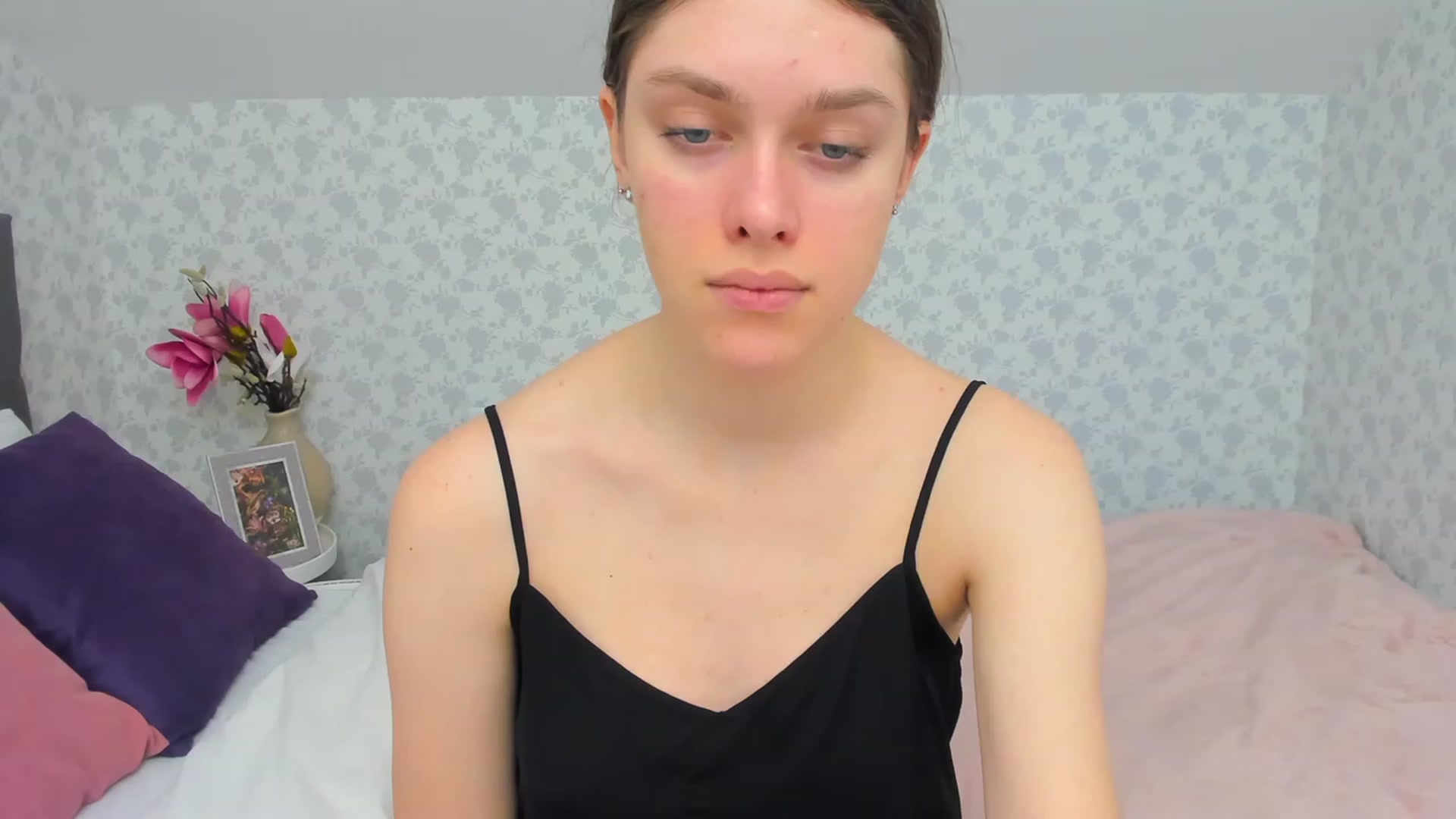 Gallery image thumbnail from JaneBrown's myfreecams stream on, 12/03/2023, 14:21 image 18 of 20