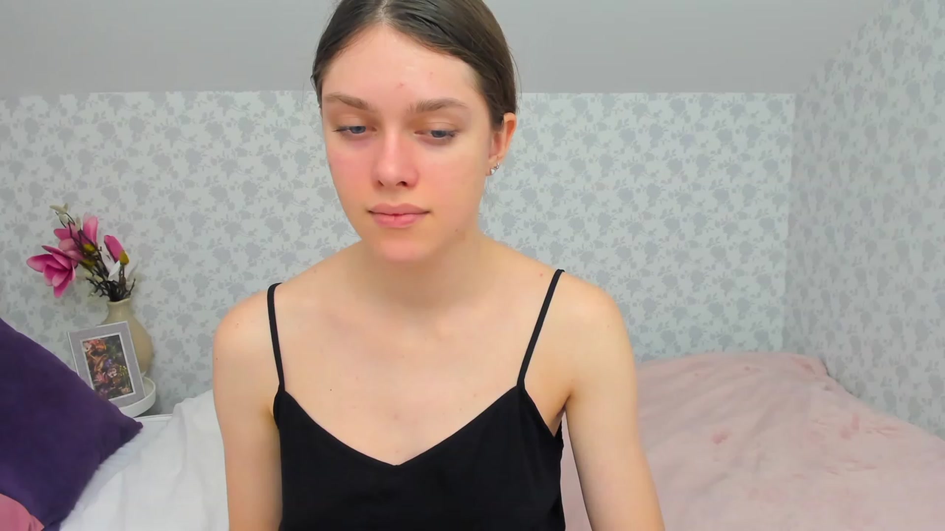 Gallery image thumbnail from JaneBrown's myfreecams stream on, 12/03/2023, 14:21 image 10 of 20