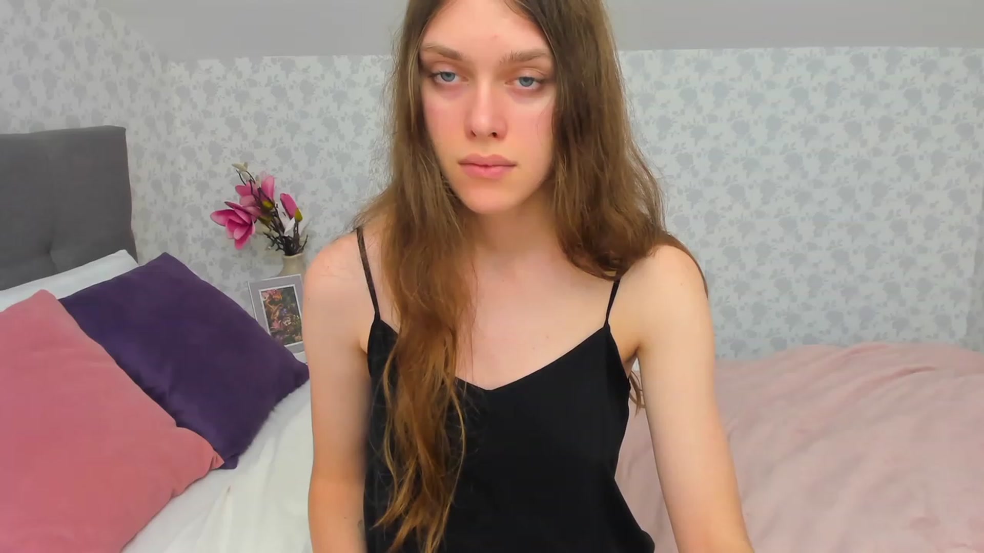 Gallery image thumbnail from JaneBrown's myfreecams stream on, 12/03/2023, 15:51 image 20 of 20