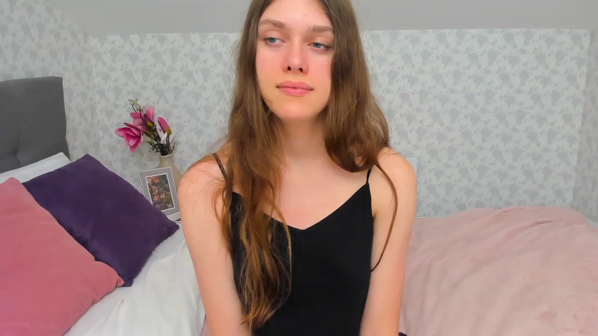 Gallery image thumbnail from JaneBrown's myfreecams stream on, 12/03/2023, 16:15 image 4 of 20