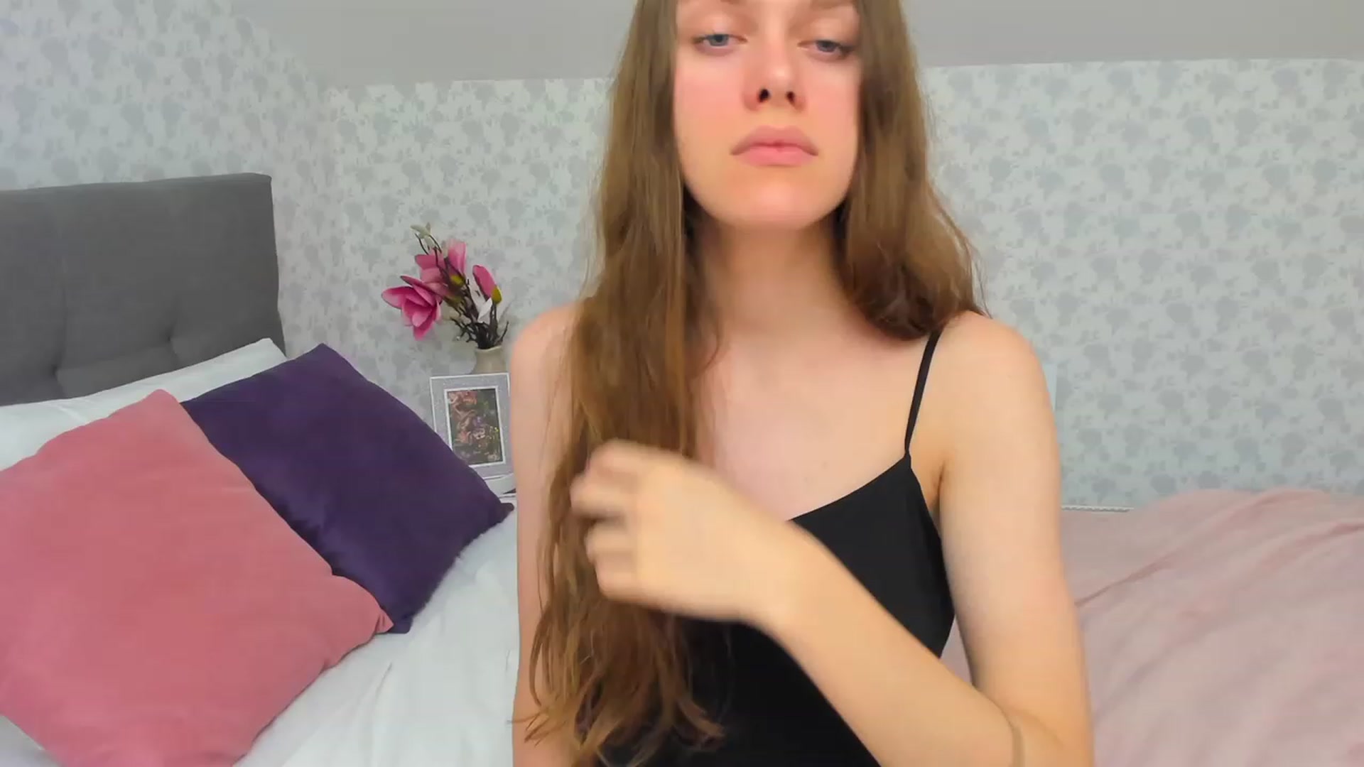 Gallery image thumbnail from JaneBrown's myfreecams stream on, 12/03/2023, 16:15 image 12 of 20