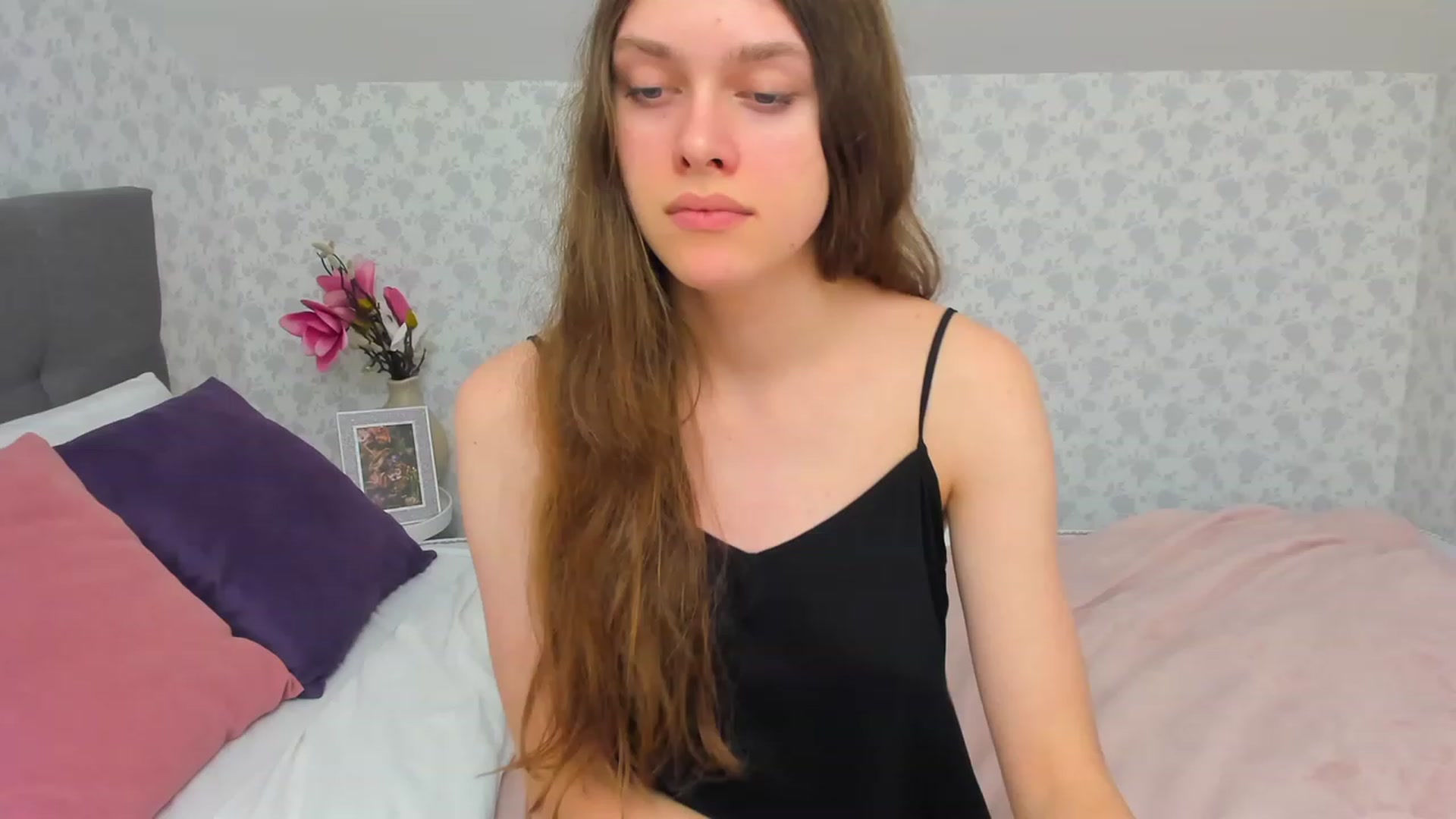 Gallery image thumbnail from JaneBrown's myfreecams stream on, 12/03/2023, 16:15 image 11 of 20