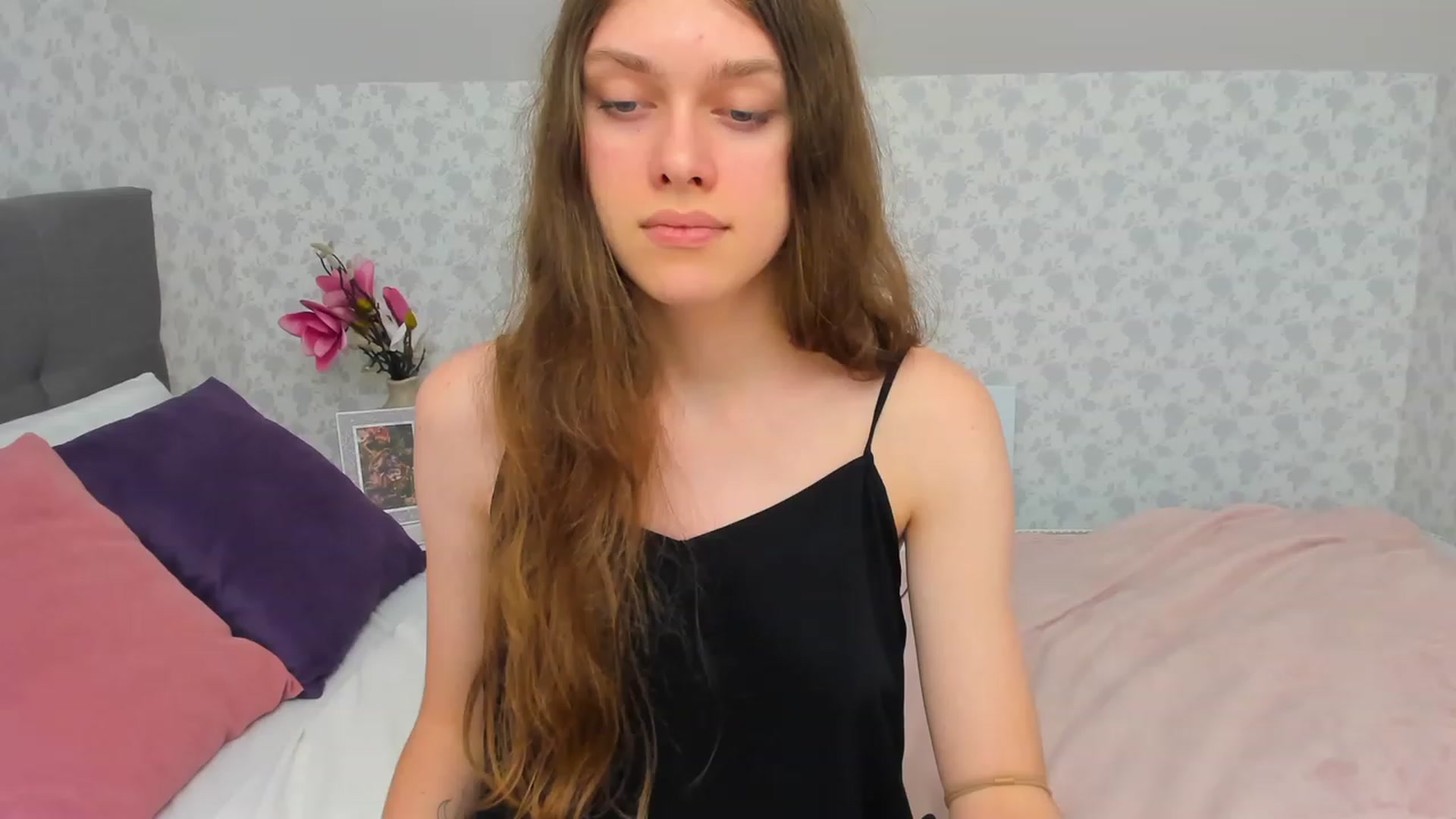 Gallery image thumbnail from JaneBrown's myfreecams stream on, 12/03/2023, 16:15 image 10 of 20